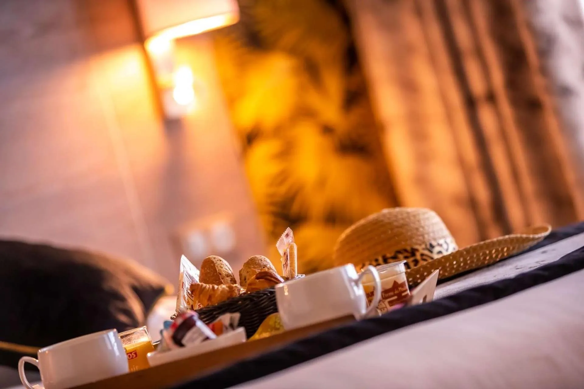 Food and drinks in Brit Hotel Eden SPA Honfleur