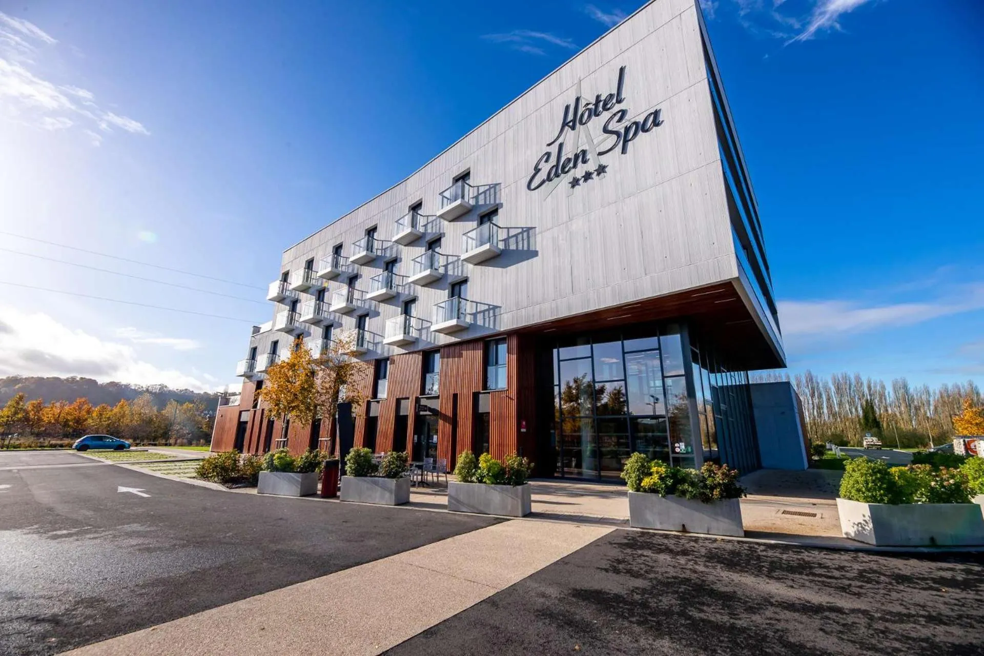 Property building in Brit Hotel Eden SPA Honfleur