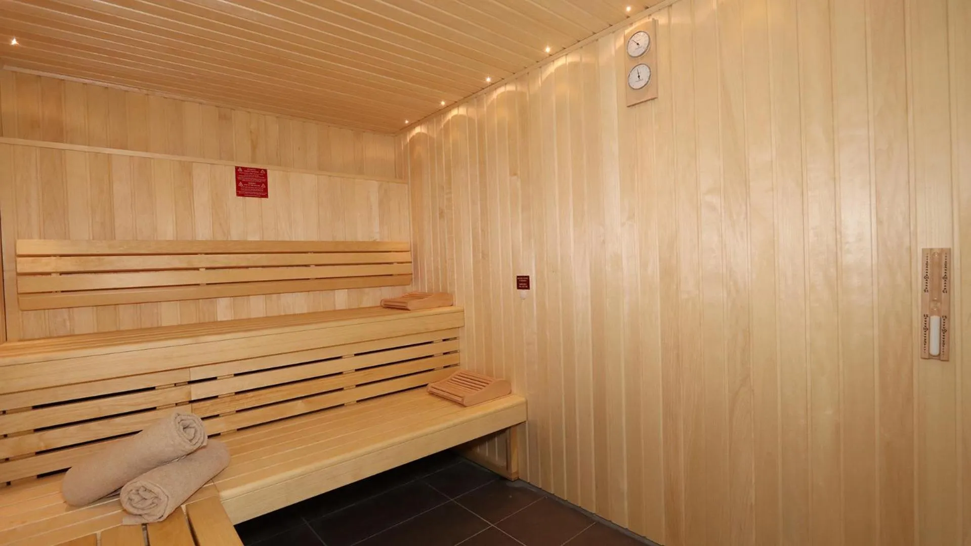 Sauna in Best Western Eden SPA