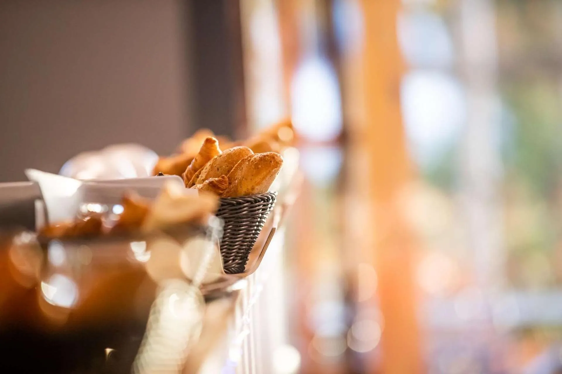 Breakfast in Brit Hotel Eden SPA Honfleur