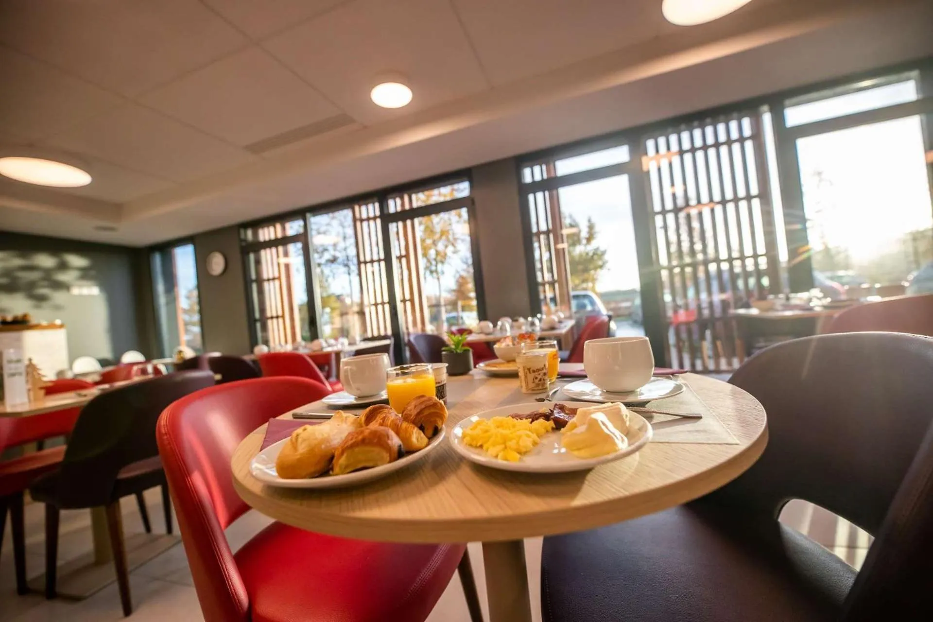 Breakfast in Brit Hotel Eden SPA Honfleur