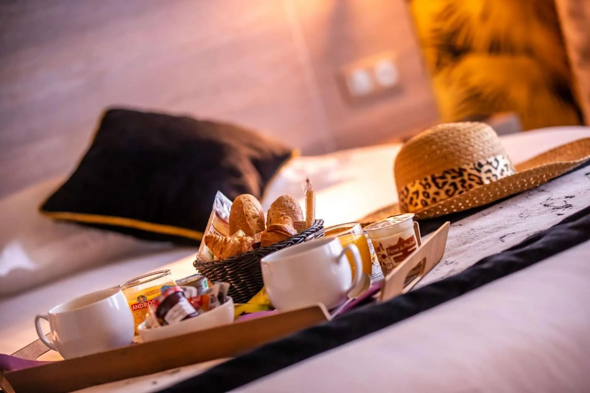 Food and drinks in Brit Hotel Eden SPA Honfleur