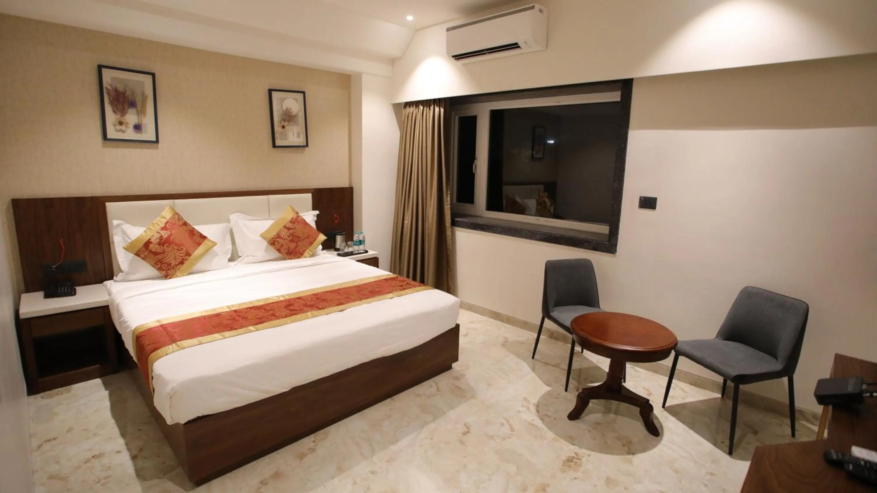 Bed in Hotel The Grand Chittor, Chittorgarh
