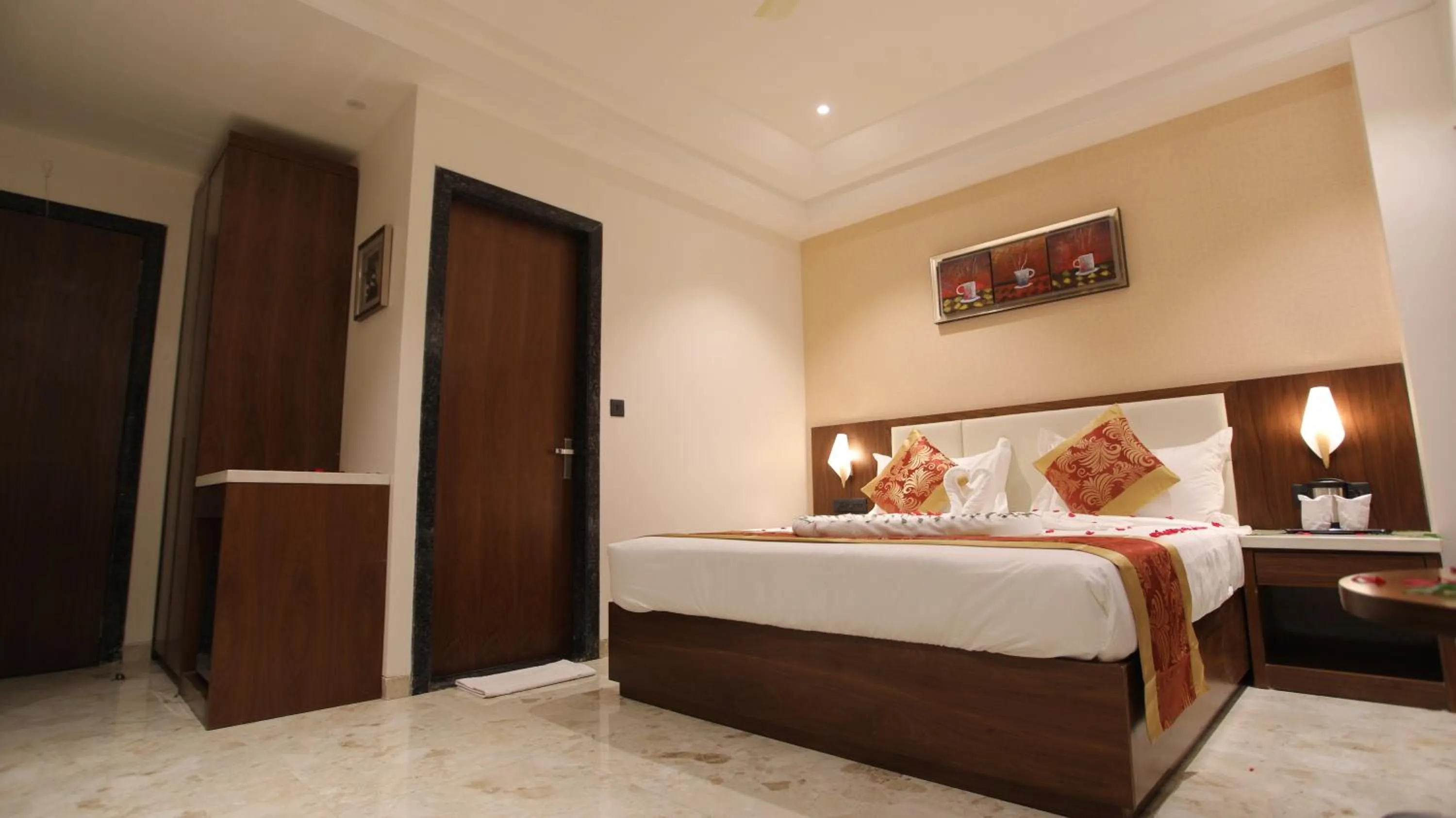 Bed in Hotel The Grand Chittor, Chittorgarh