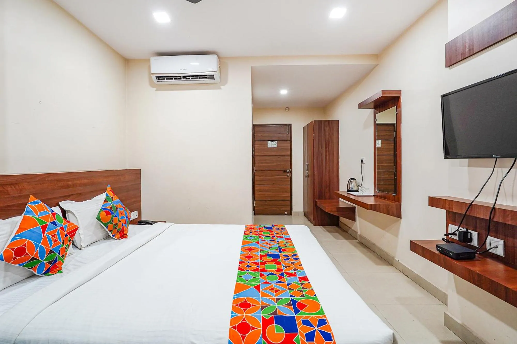 Bed in FabHotel Rove Inn & Suites - Nr Thammenahalli Village