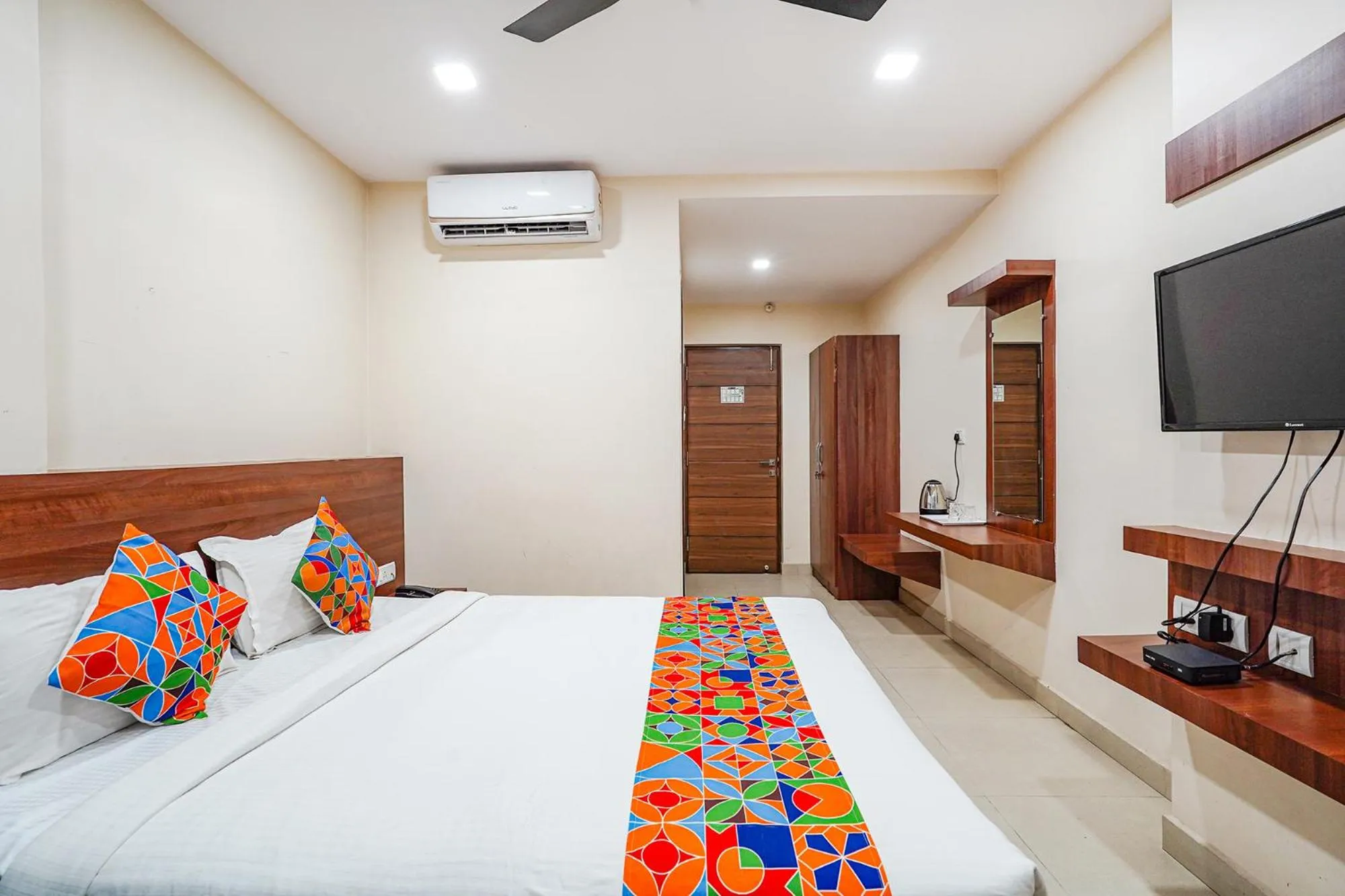 Bed in FabHotel Rove Inn & Suites - Nr Thammenahalli Village