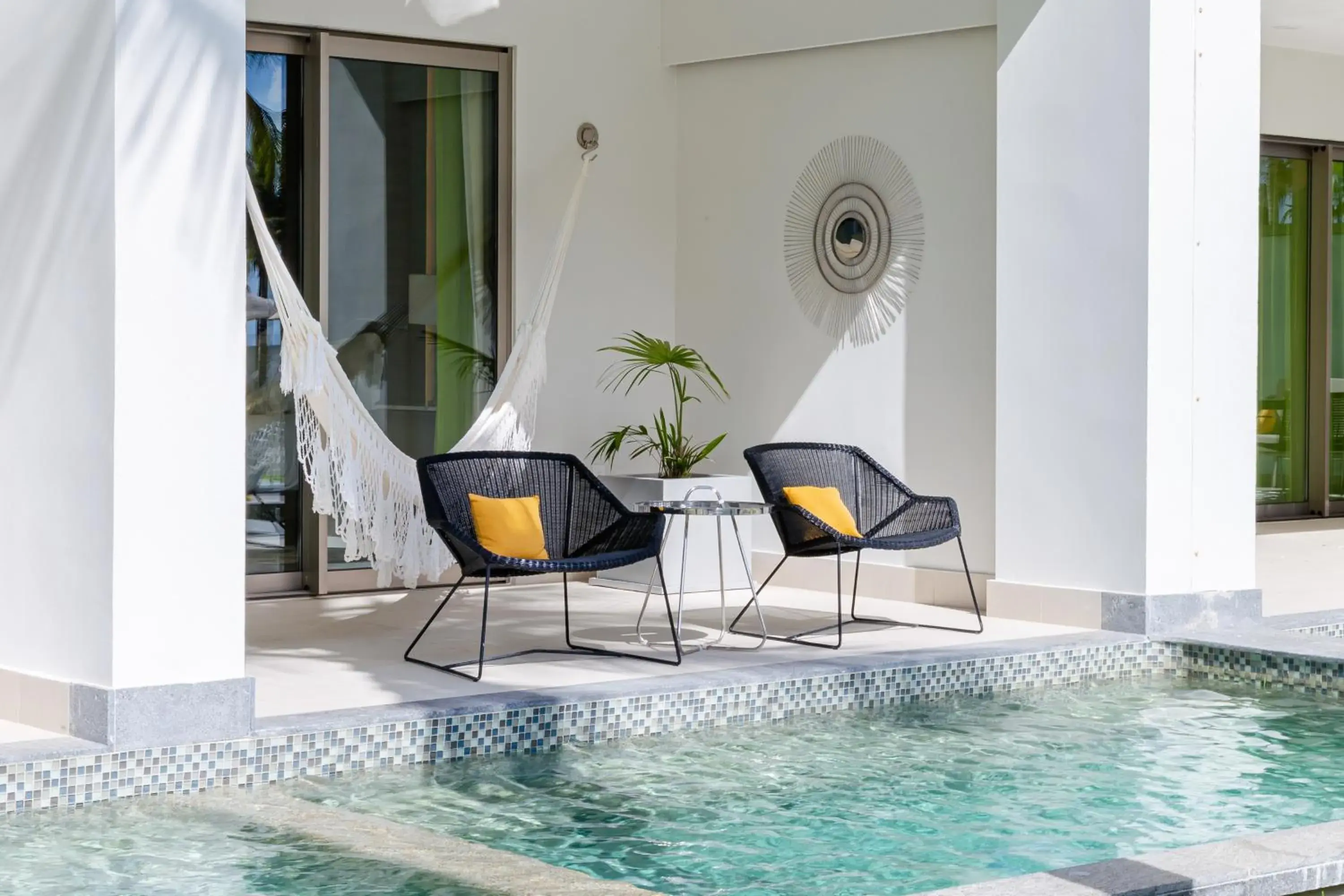 Junior Suite Swim Up 2 Queen Beds in Garza Blanca Resort & Spa Cancun Junior Suite Swim Up 2 Queen Beds in Garza Blanca Resort & Spa Cancun