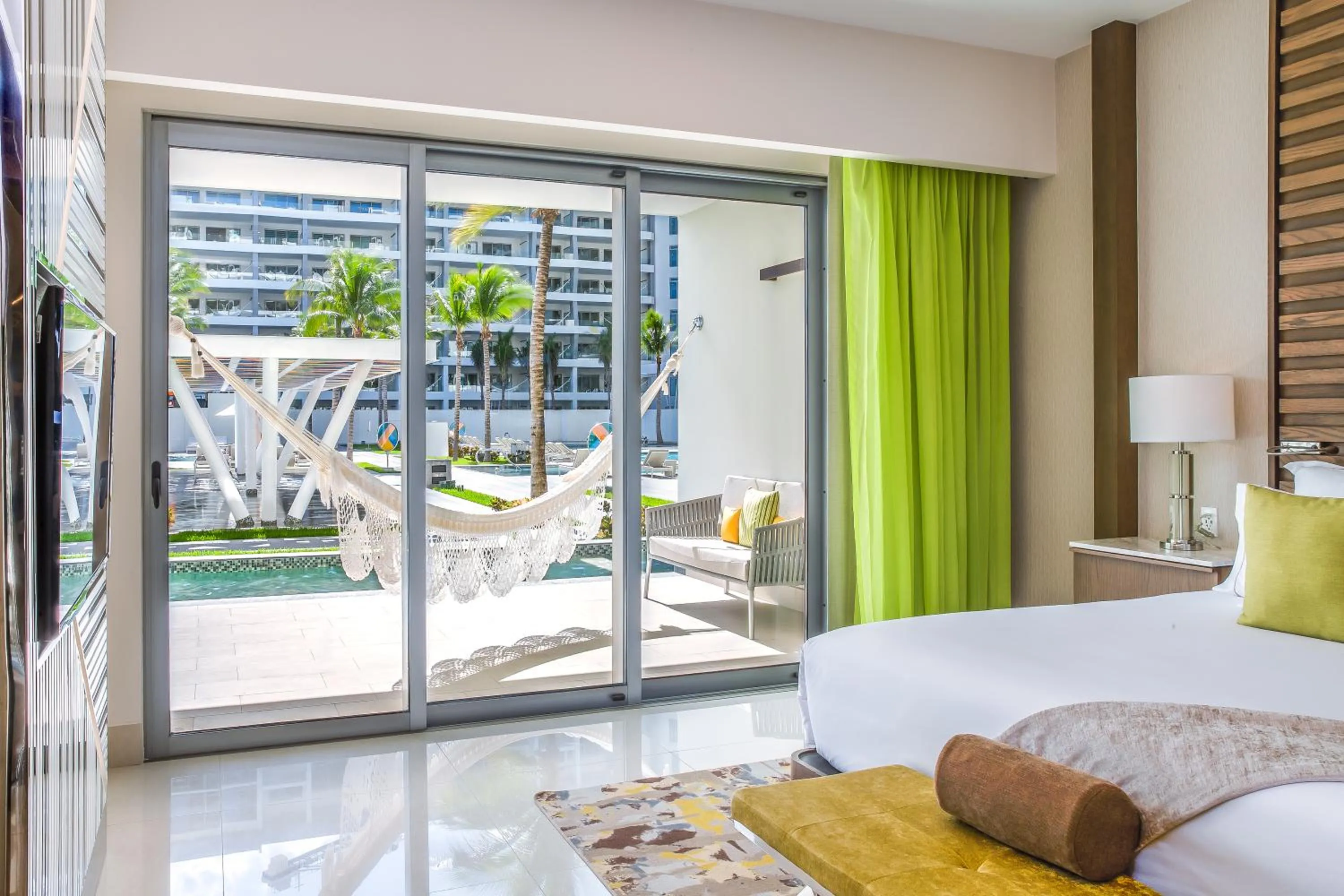 Junior Suite Swim-Up - 1 King Bed in Garza Blanca Resort & Spa Cancun