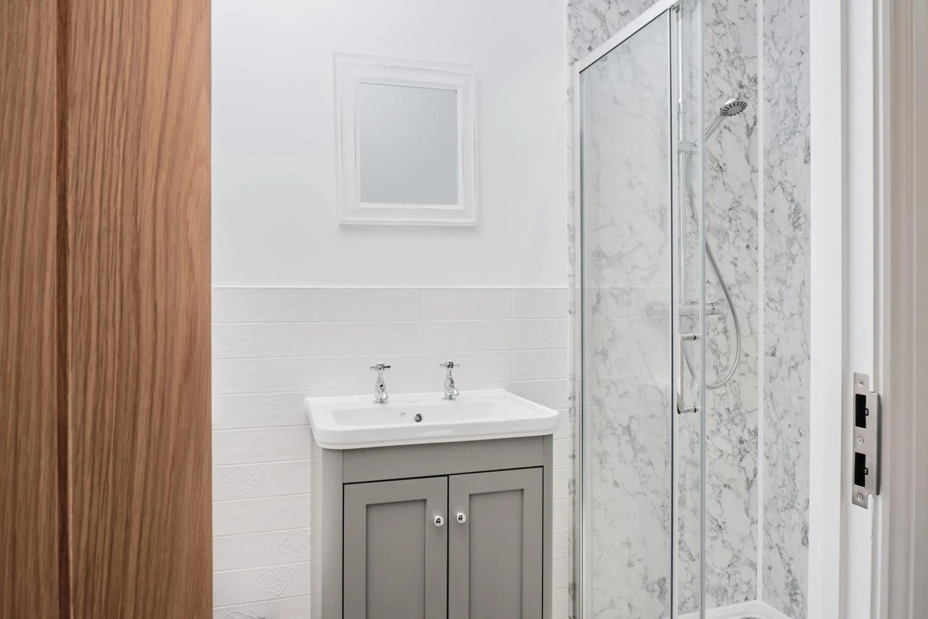 Bathroom in Bridge House Barn