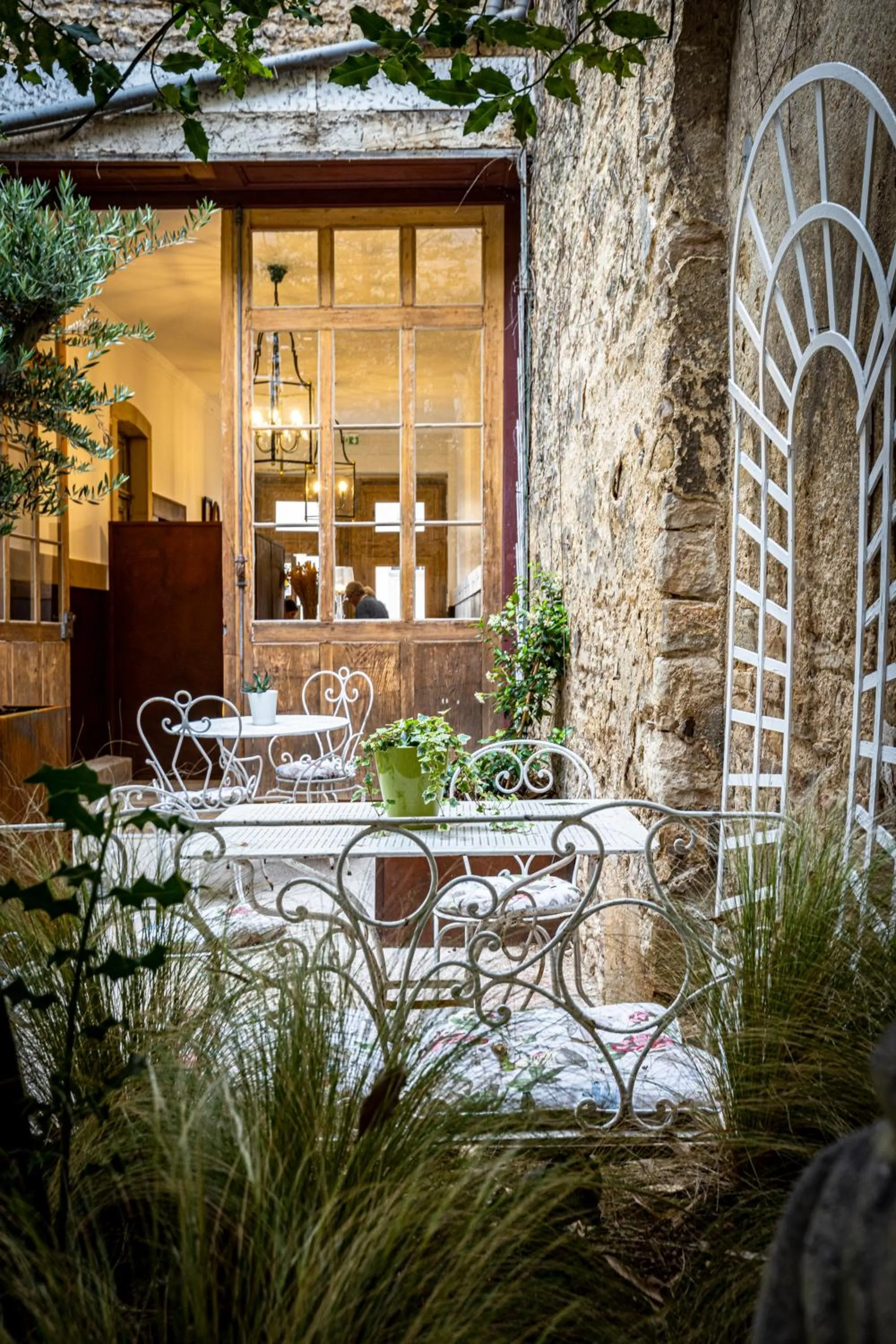 Garden in Les Remparts Hôtels et Demeures Historiques