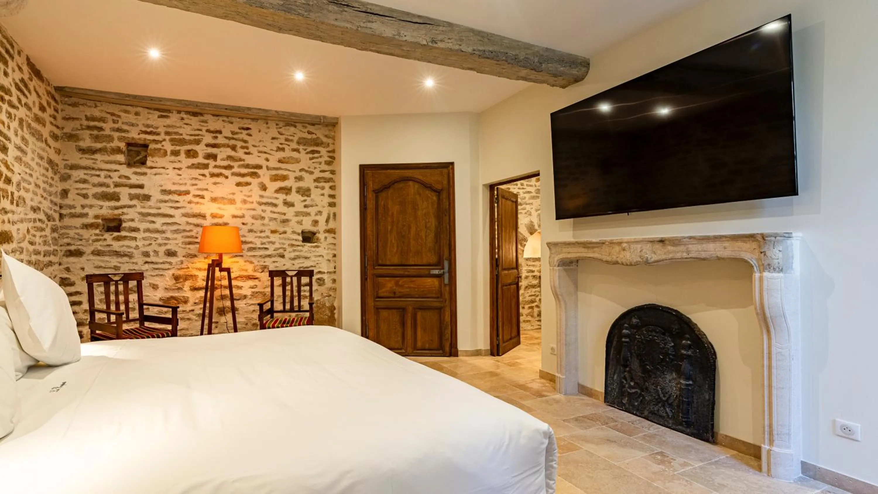 Bedroom, Bed in Les Remparts Hôtels et Demeures Historiques