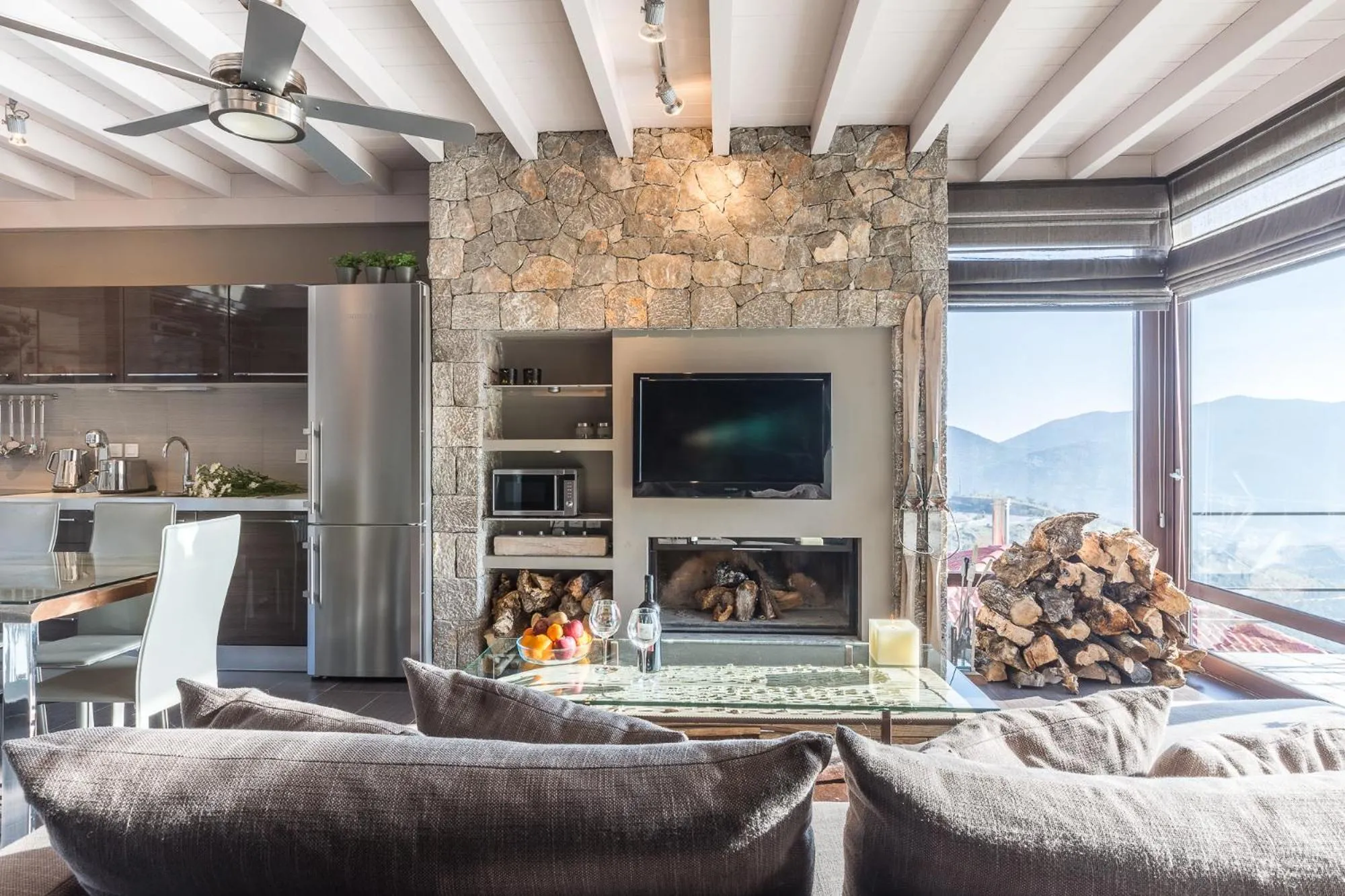 Living room in Deluxe Villa by White Hills Outdoor Hot Tub