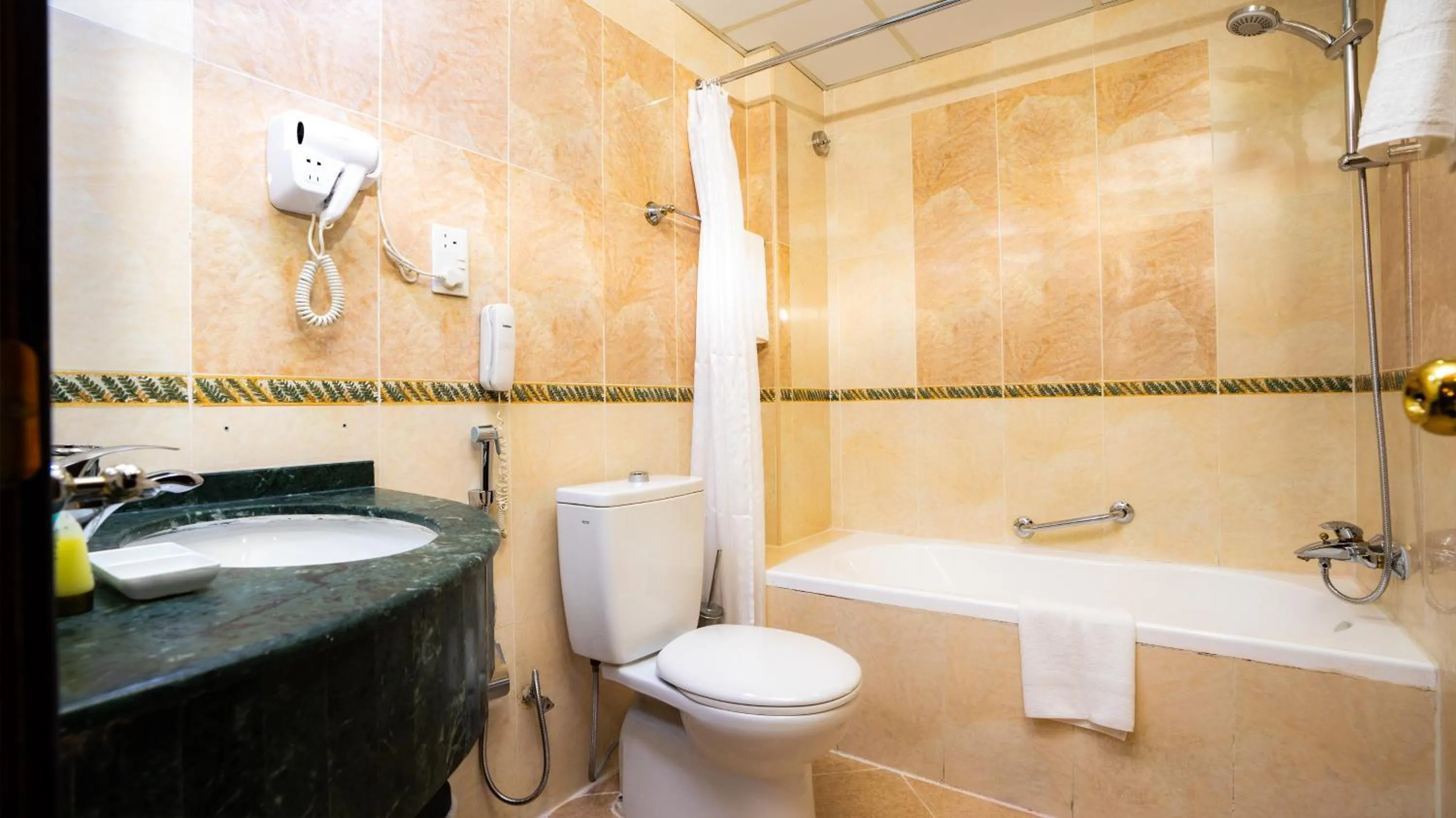 Bathroom in Oriental Hotel Apartments