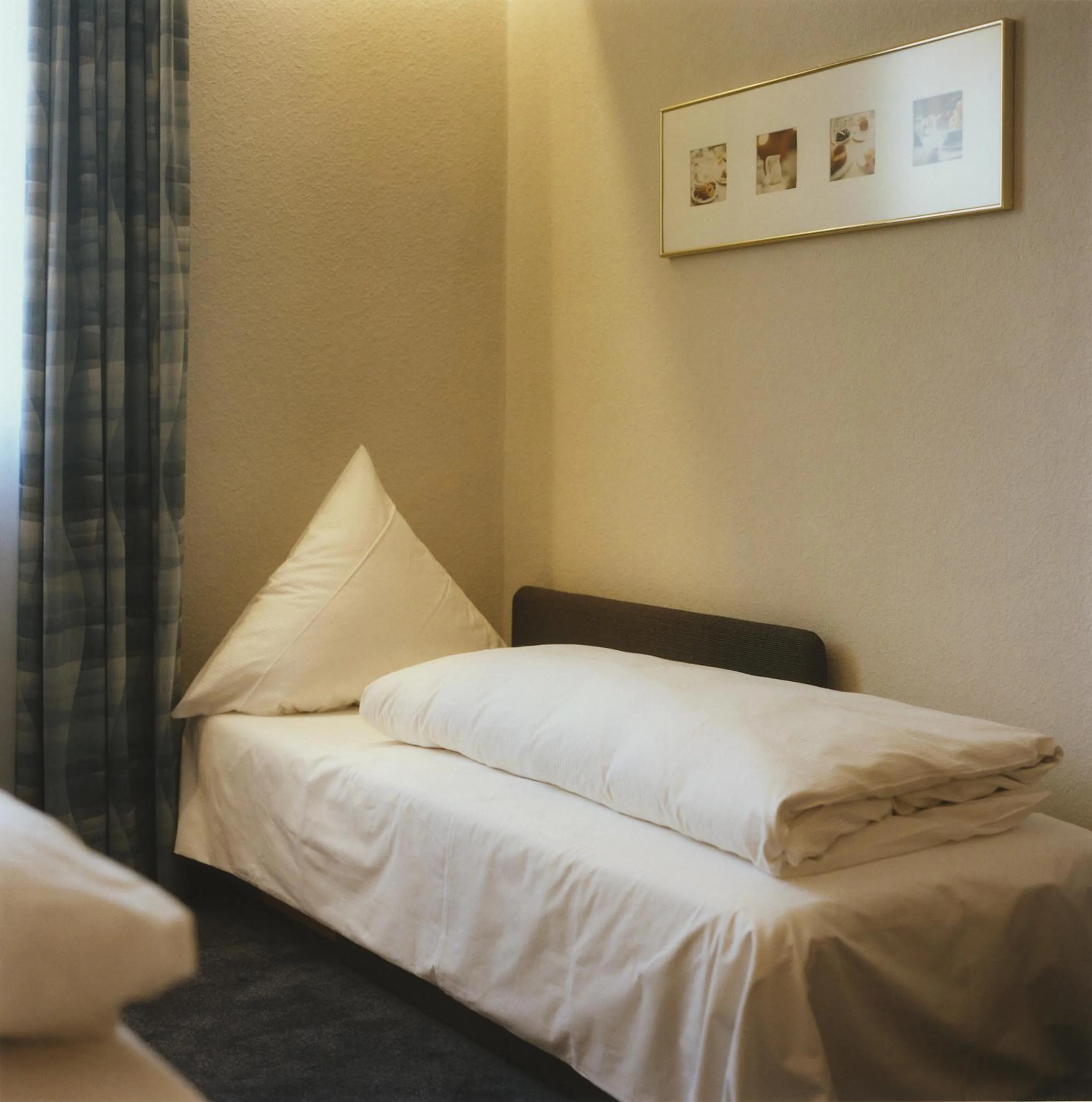 Bed in Hotel Jedermann