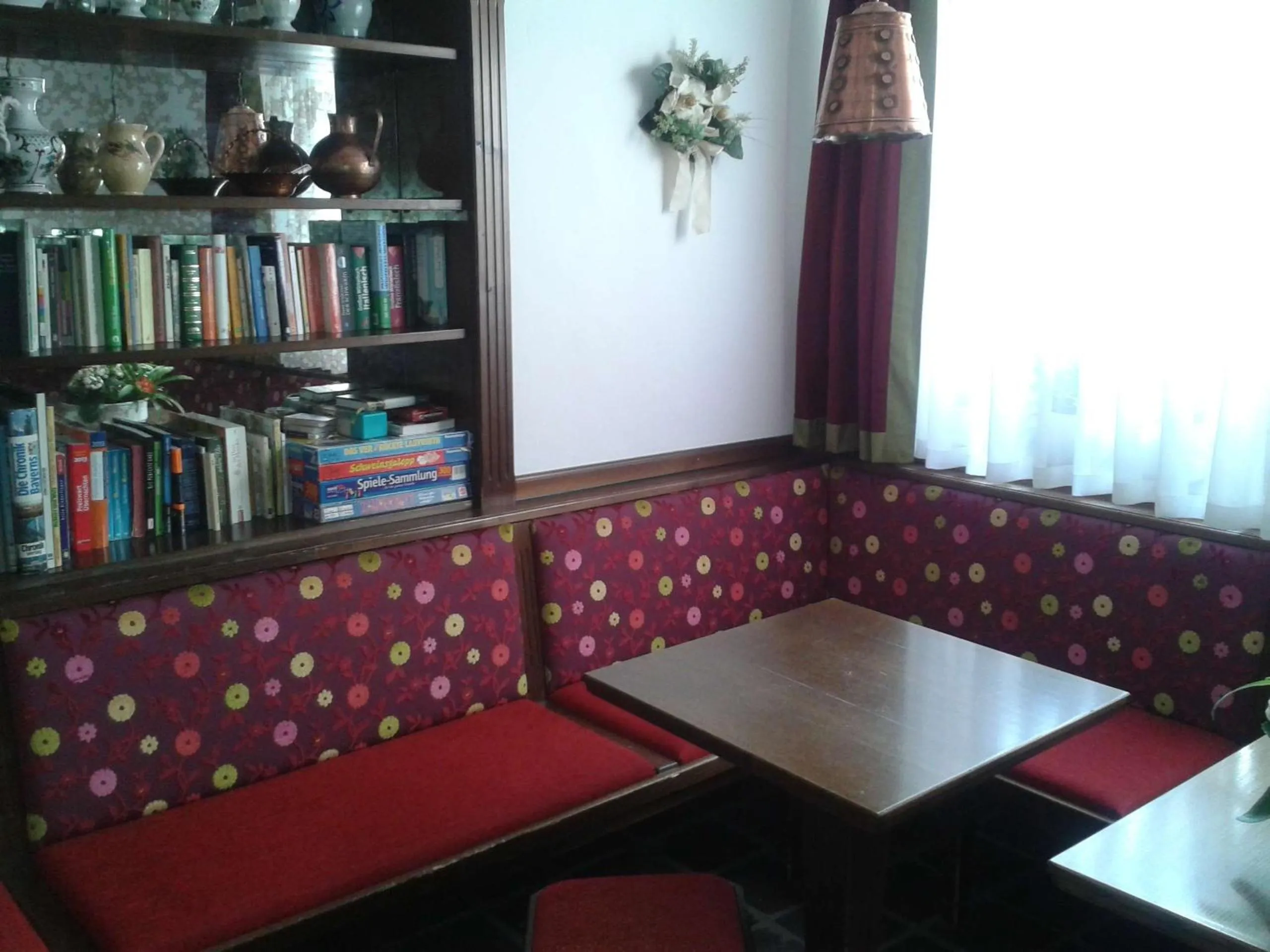 Library in Hotel Jedermann