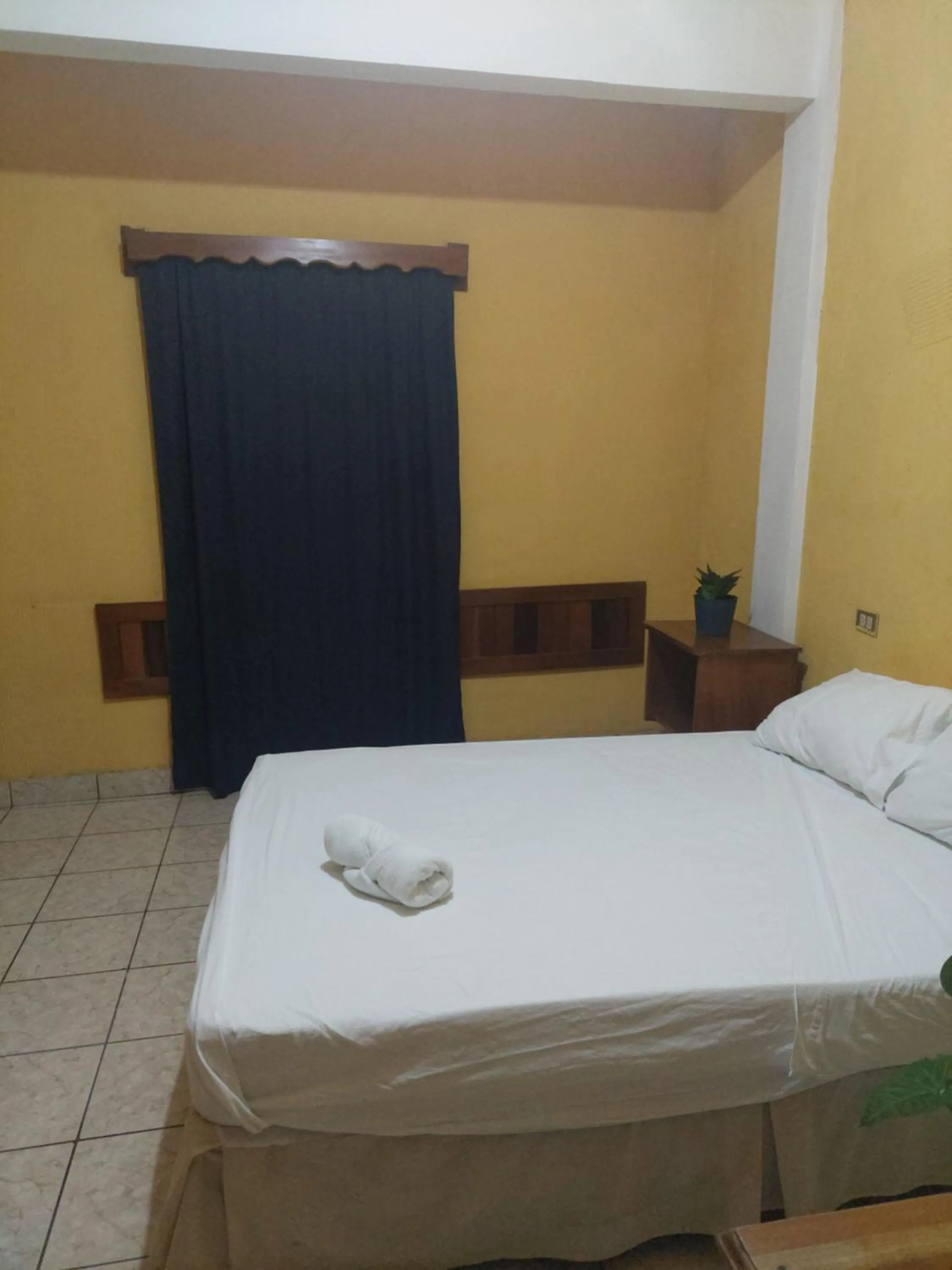 Bedroom, Bed in Natz Hotel