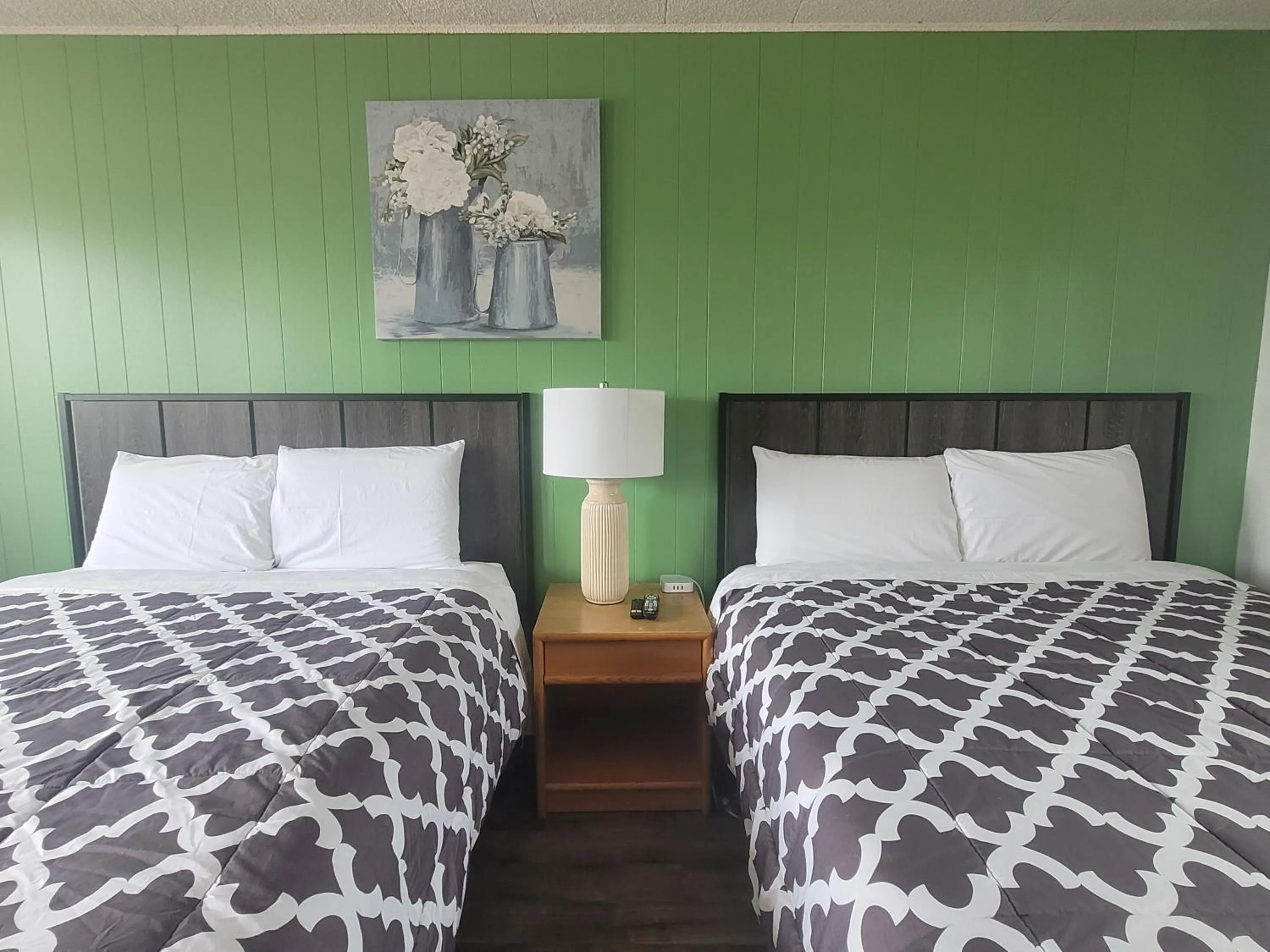 Bed in Town and Country Motel