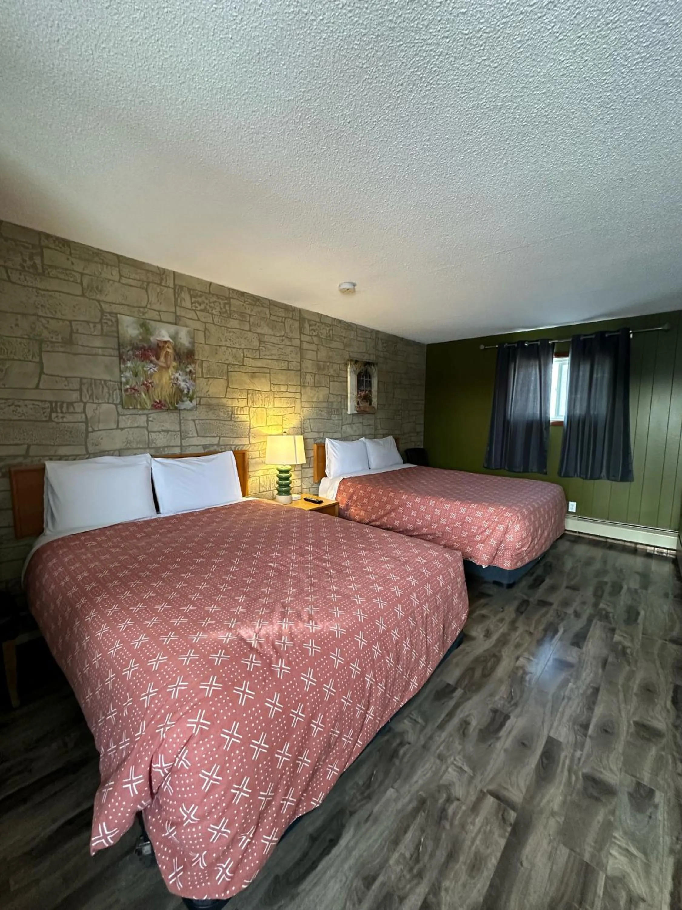 Bed in Town and Country Motel