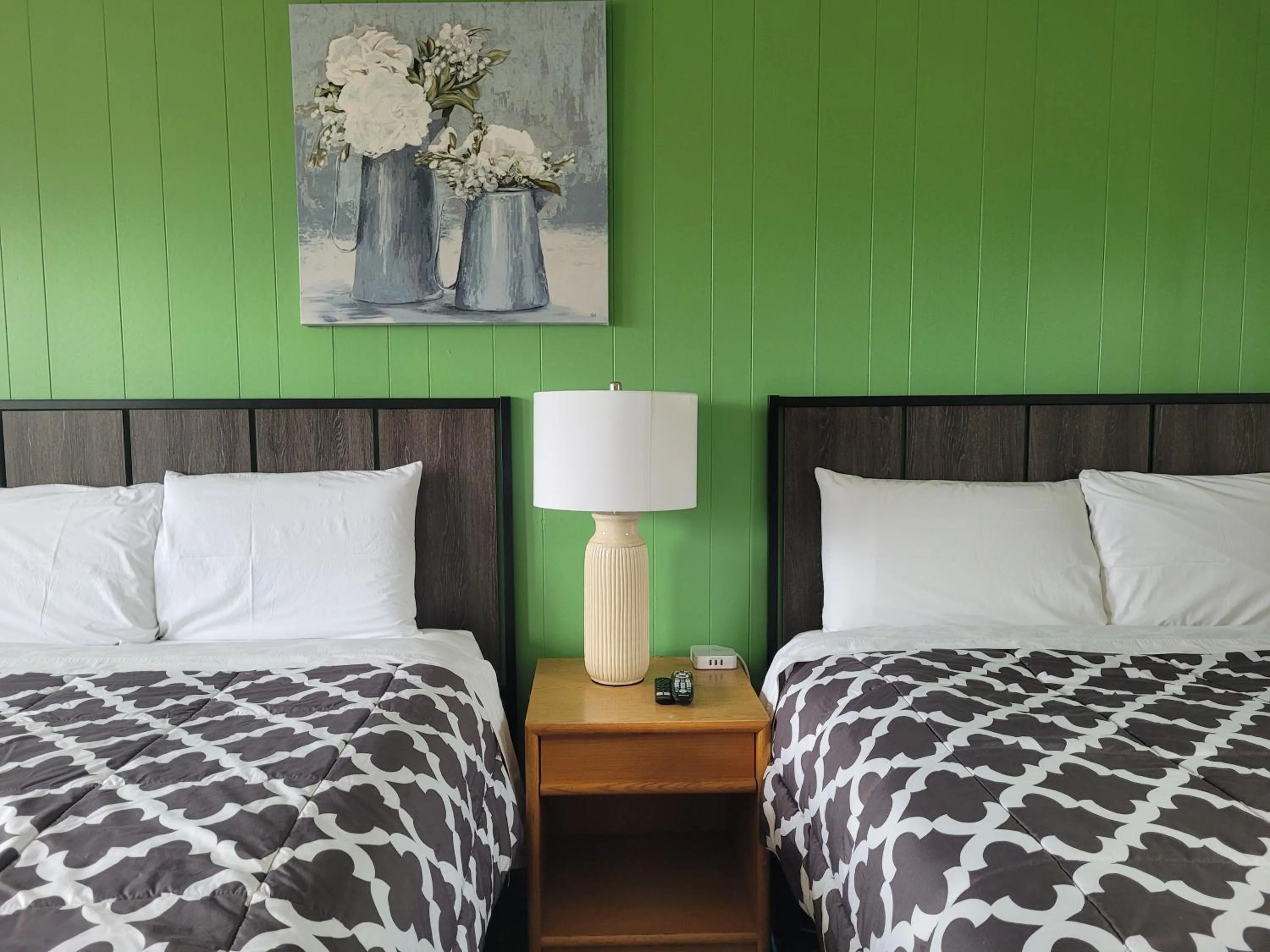Bed in Town and Country Motel