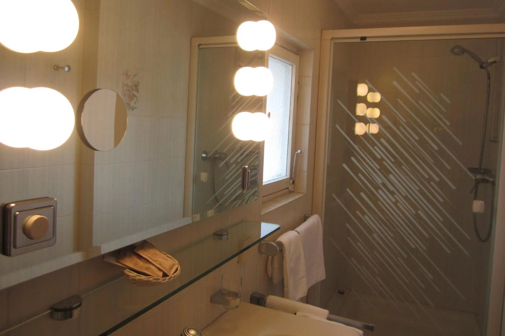 Bathroom in Romantik Hotel zur Sonne