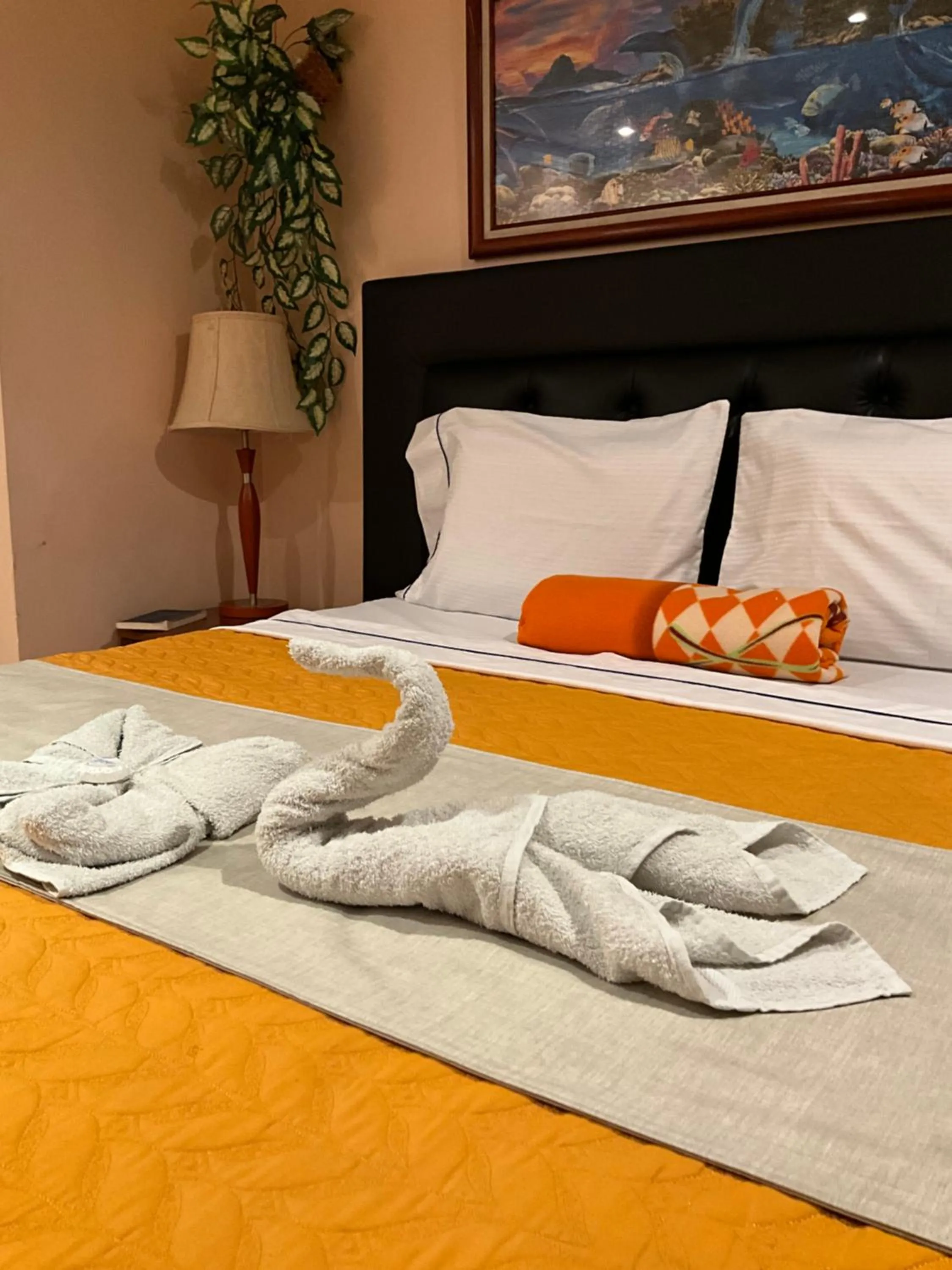 Bed in HOTEL MUEVETE POR VARGAS