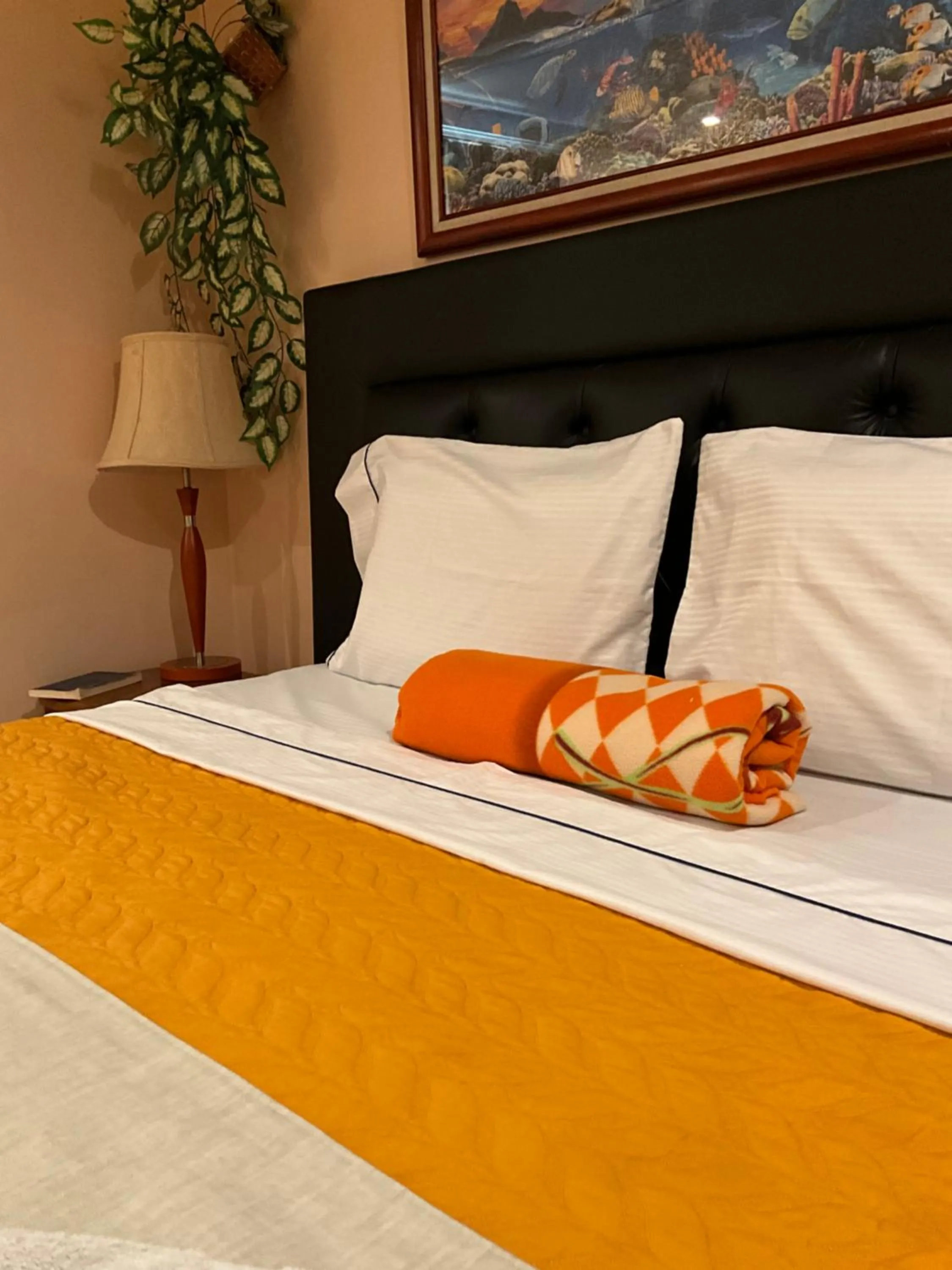 Bed in HOTEL MUEVETE POR VARGAS