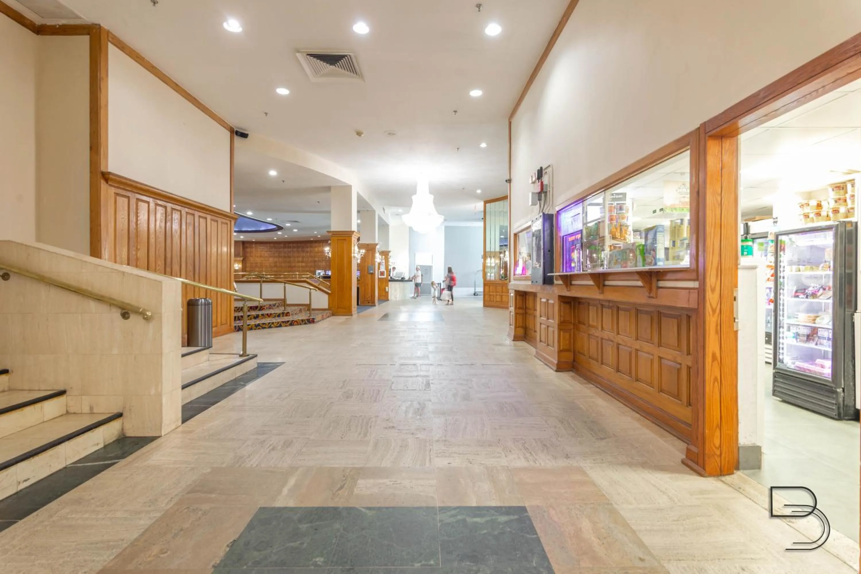 Supermarket/grocery shop in Girasole Suites