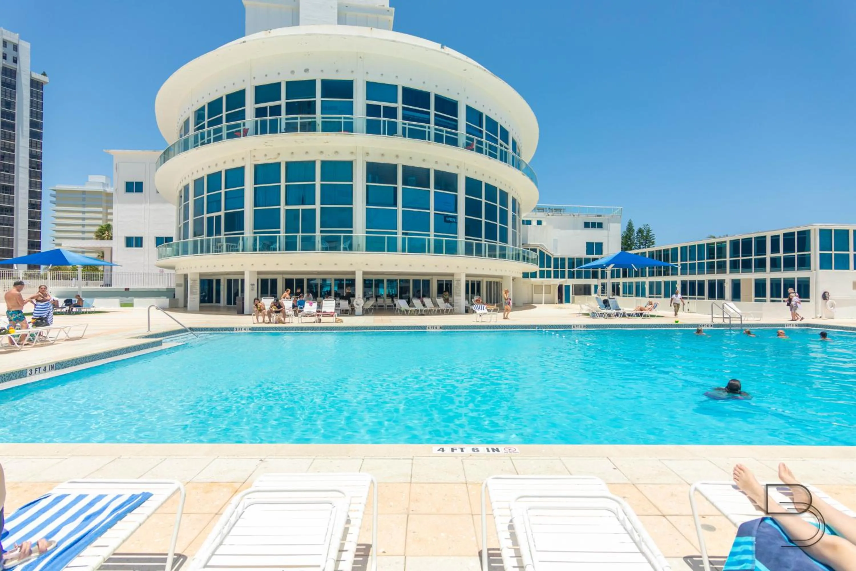 Property building in Girasole Suites