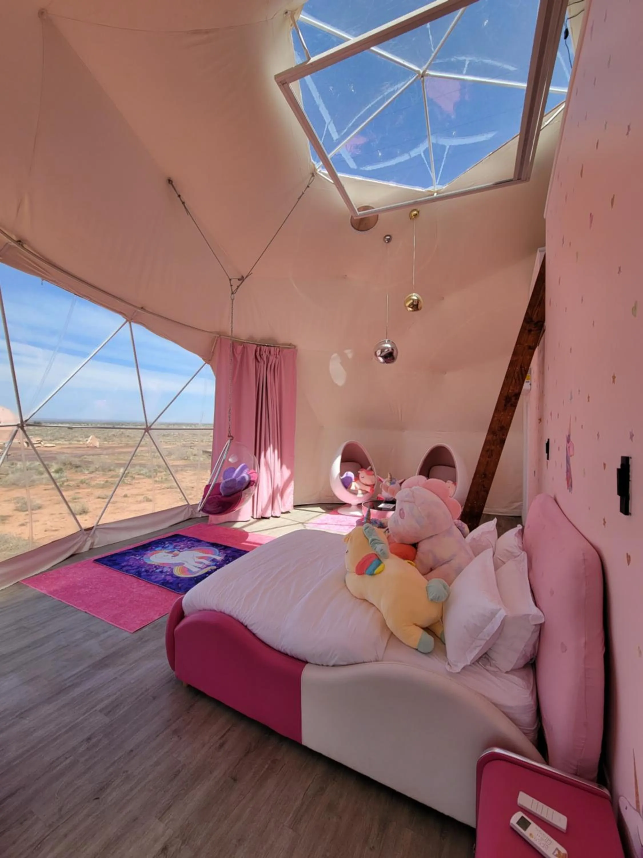 Bed in Clear Sky Resorts - Grand Canyon - Unique Sky Domes