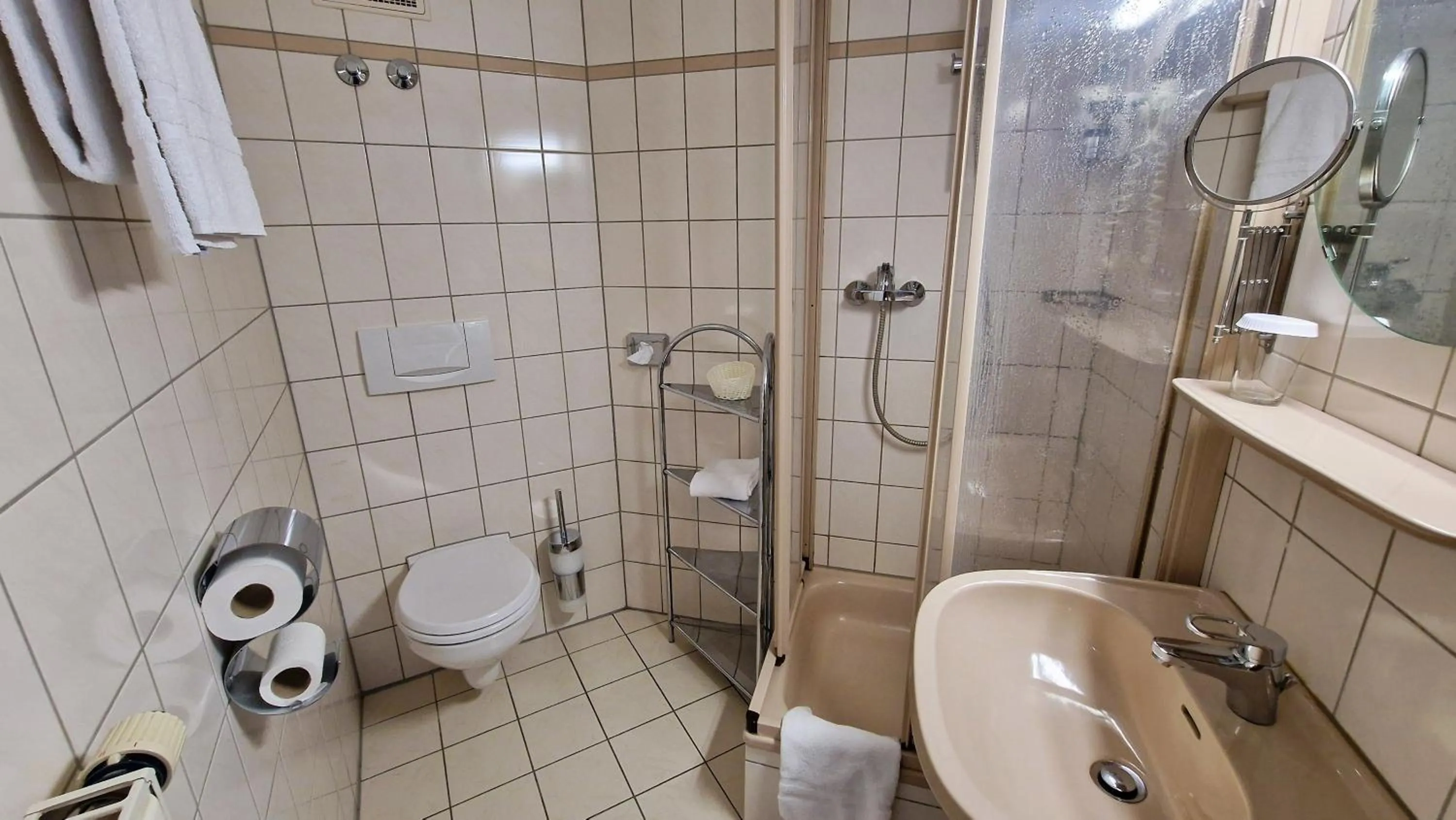 Bathroom in Hotel Fortuna Reutlingen-Tübingen