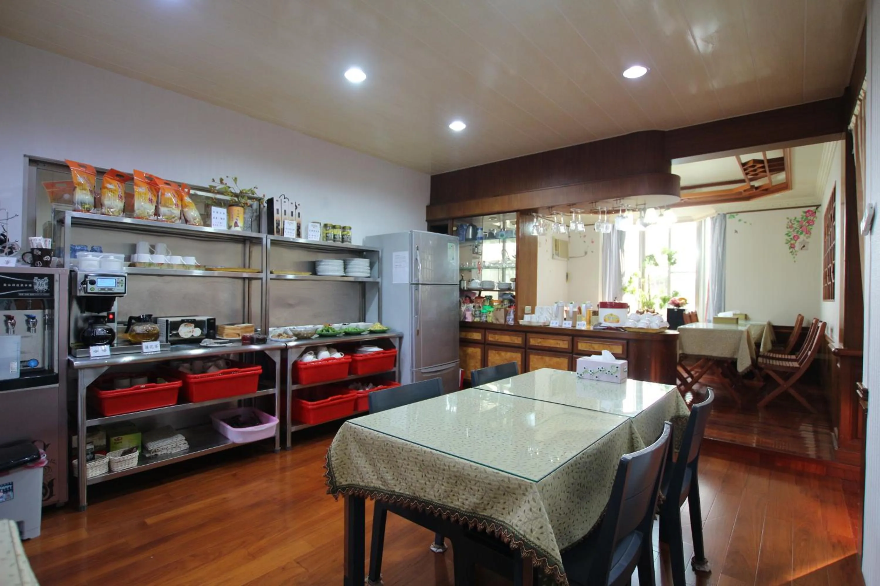 Dining area in Yilan Pine Villa Homestay