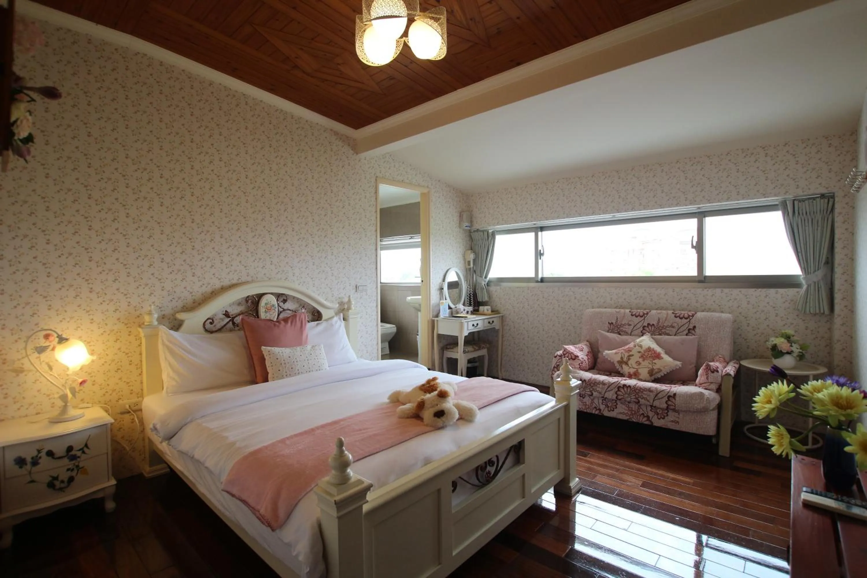 Photo of the whole room, Bed in Yilan Pine Villa Homestay