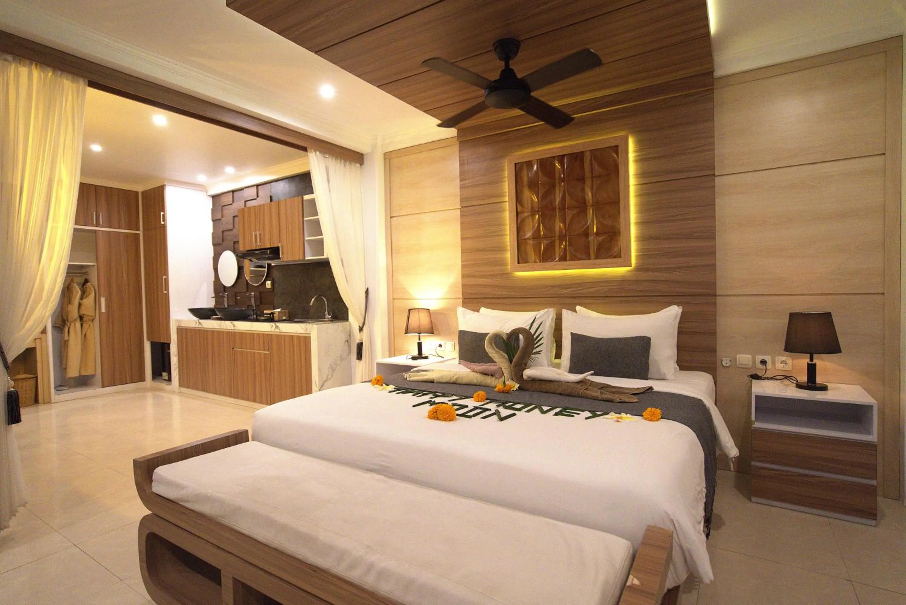 Bed in SUITE OCEAN BLUE