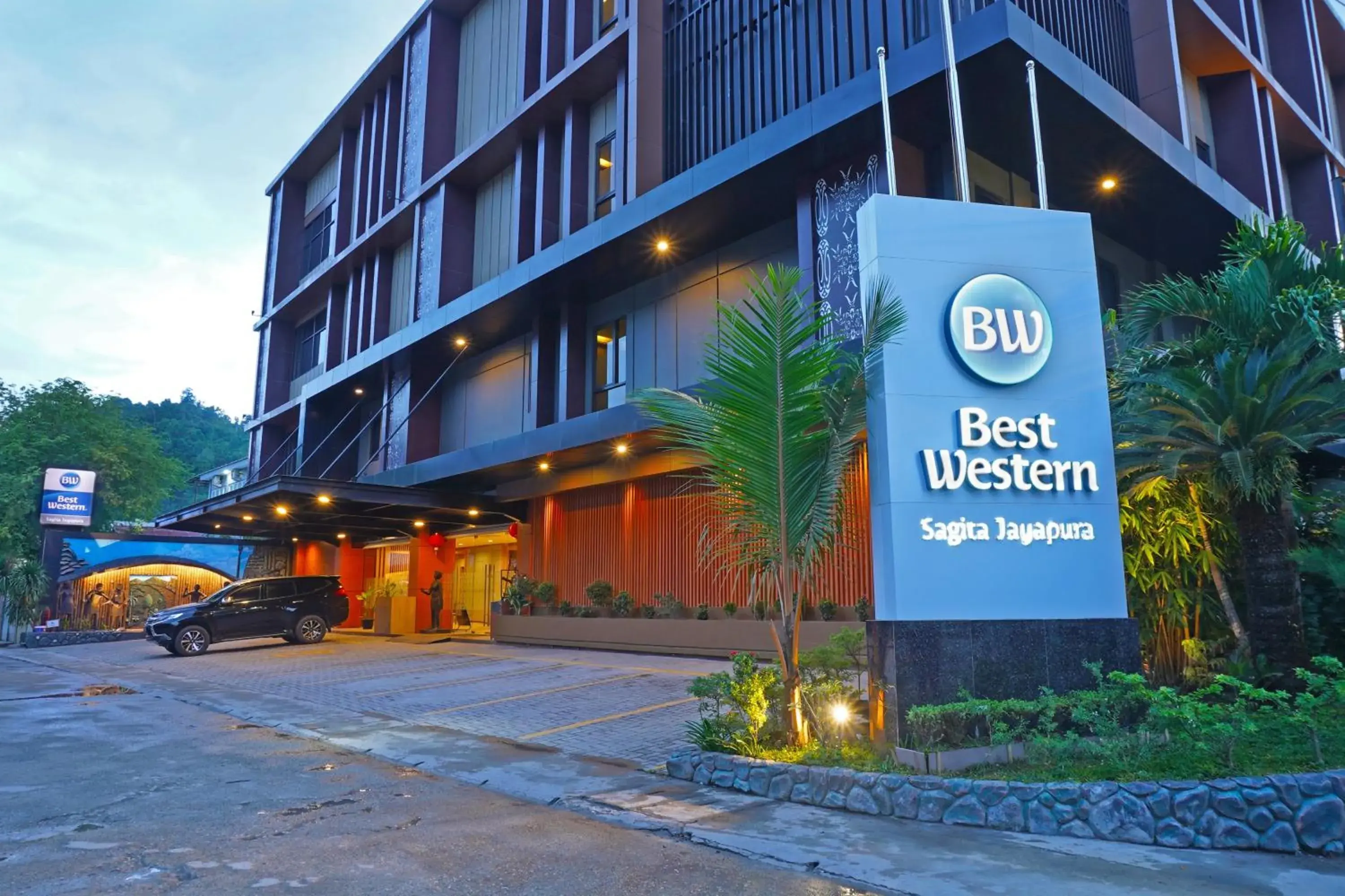 Property building in Best Western Sagita Hotel Jayapura Property building in Best Western Sagita Hotel Jayapura