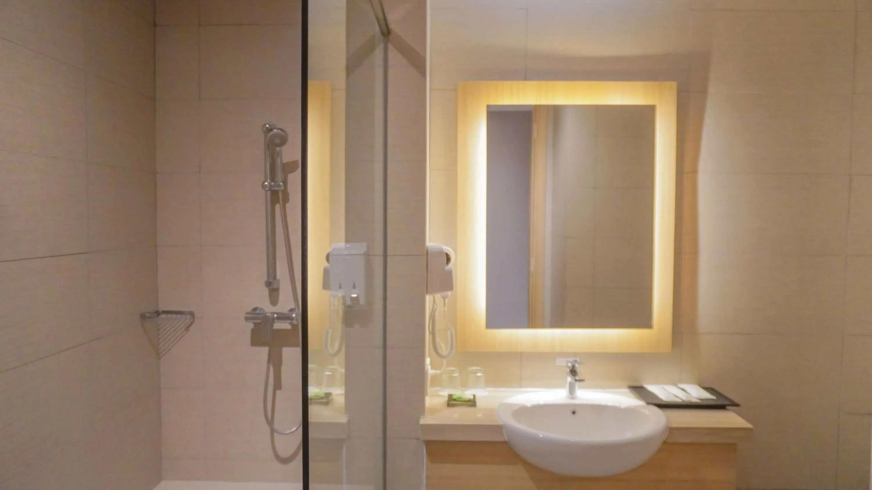 Shower in Best Western Sagita Hotel Jayapura