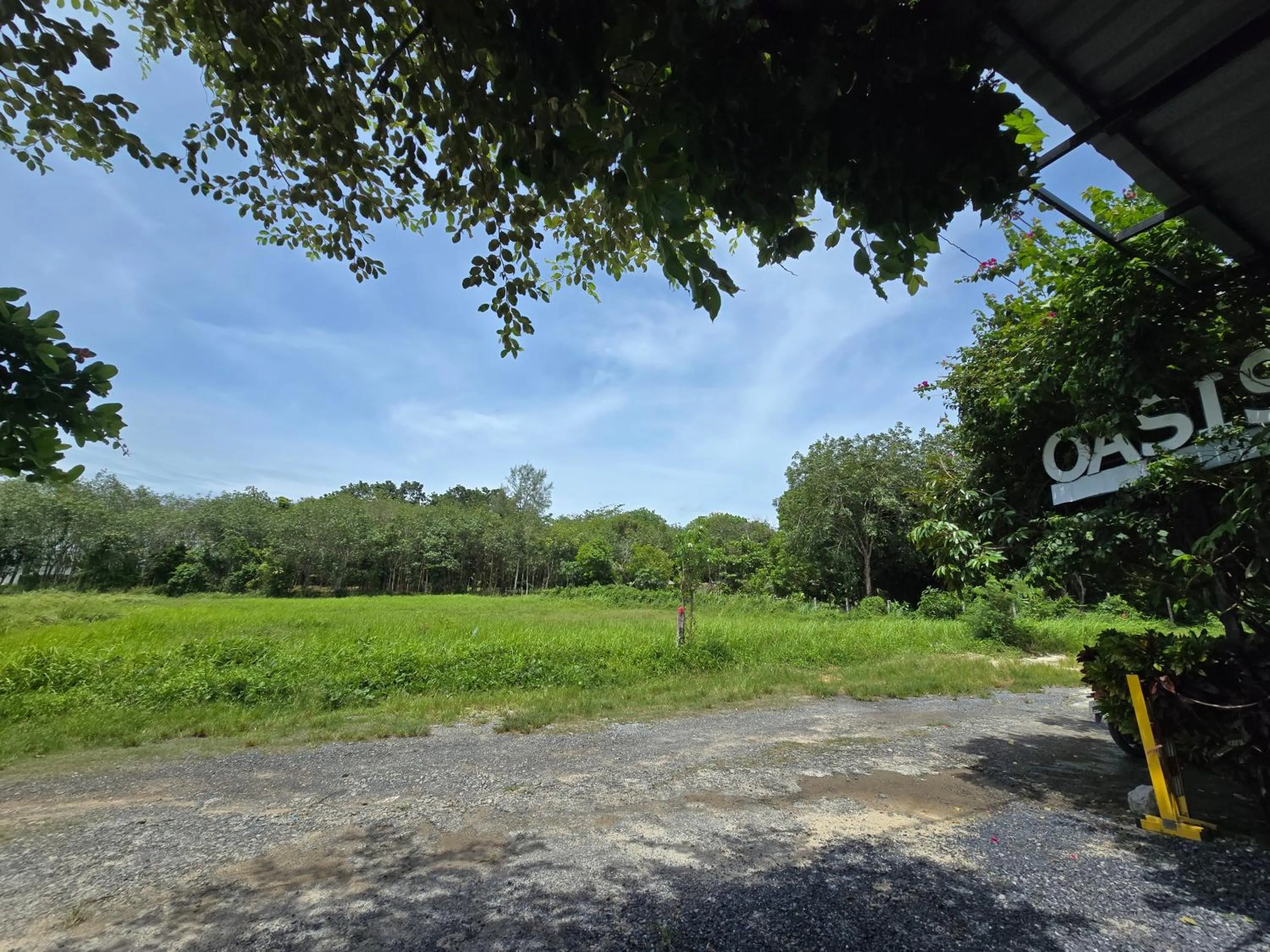 Neighbourhood in OASIS Phuket Airport