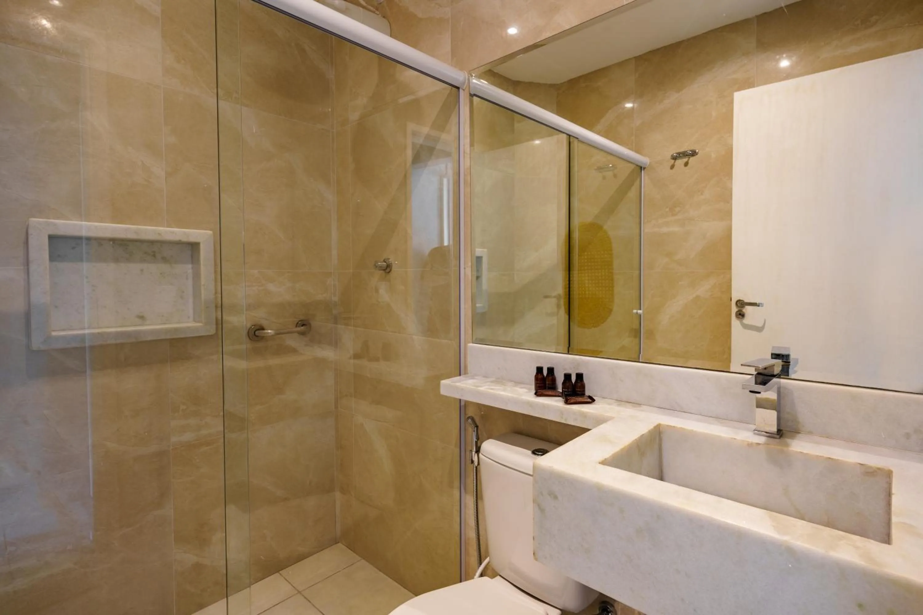 Bathroom in POUSADA HAPPY DAY PARATY