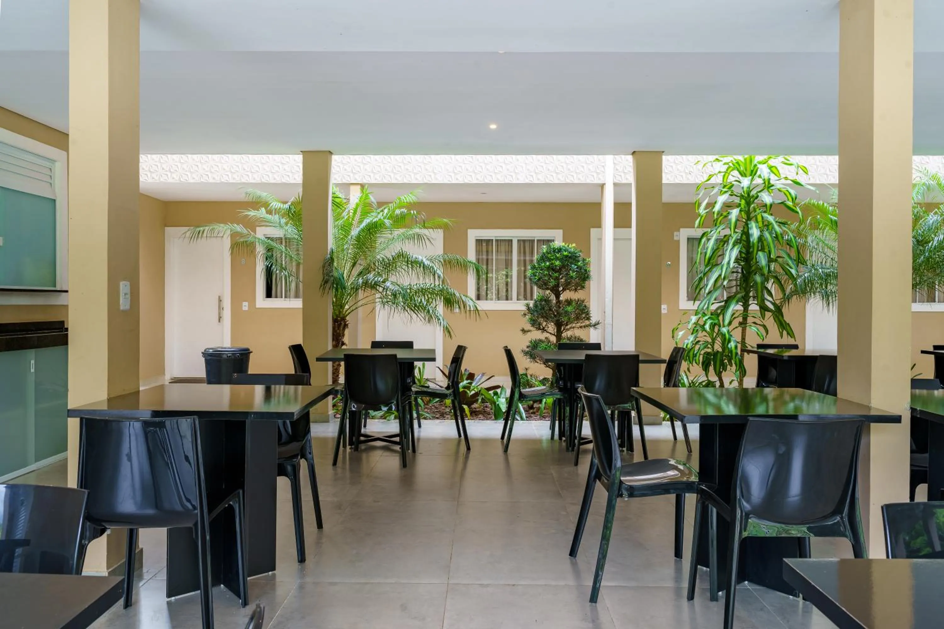 Breakfast in POUSADA HAPPY DAY PARATY