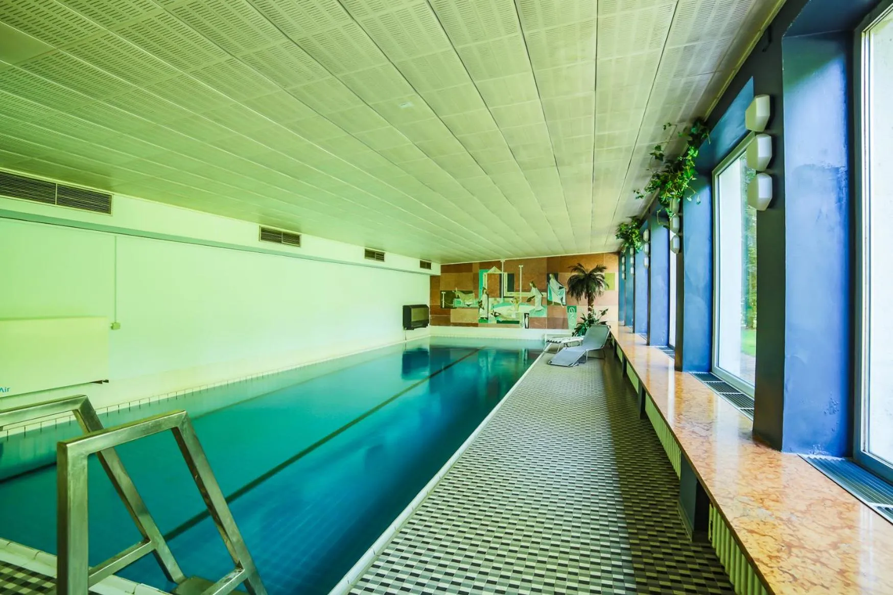 Swimming pool in Kneipp-Kurhotel Emilie