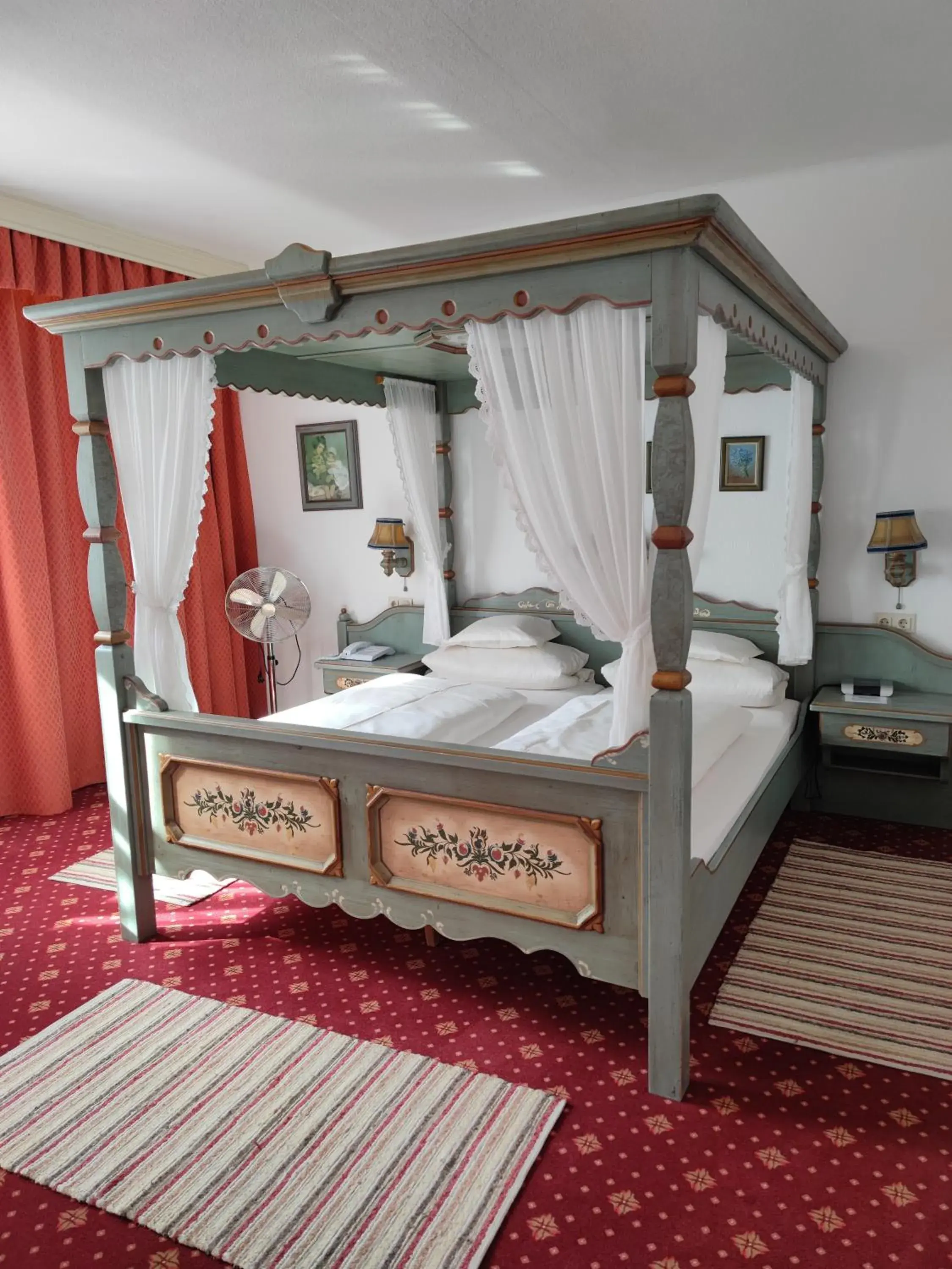 Breakfast, Bed in Tilman Riemenschneider Breakfast, Bed in Tilman Riemenschneider