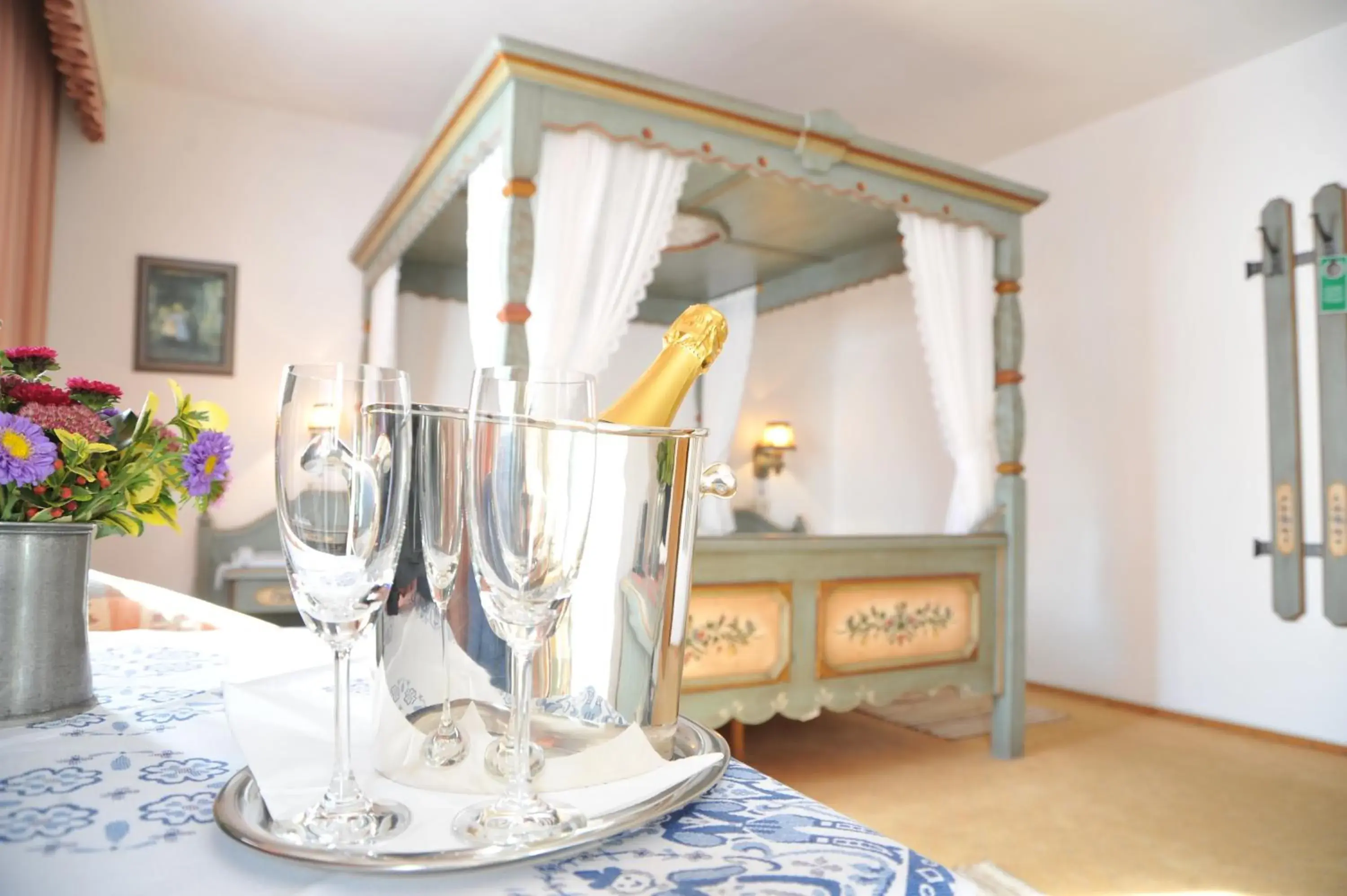 Deluxe Double Room in Tilman Riemenschneider Deluxe Double Room in Tilman Riemenschneider