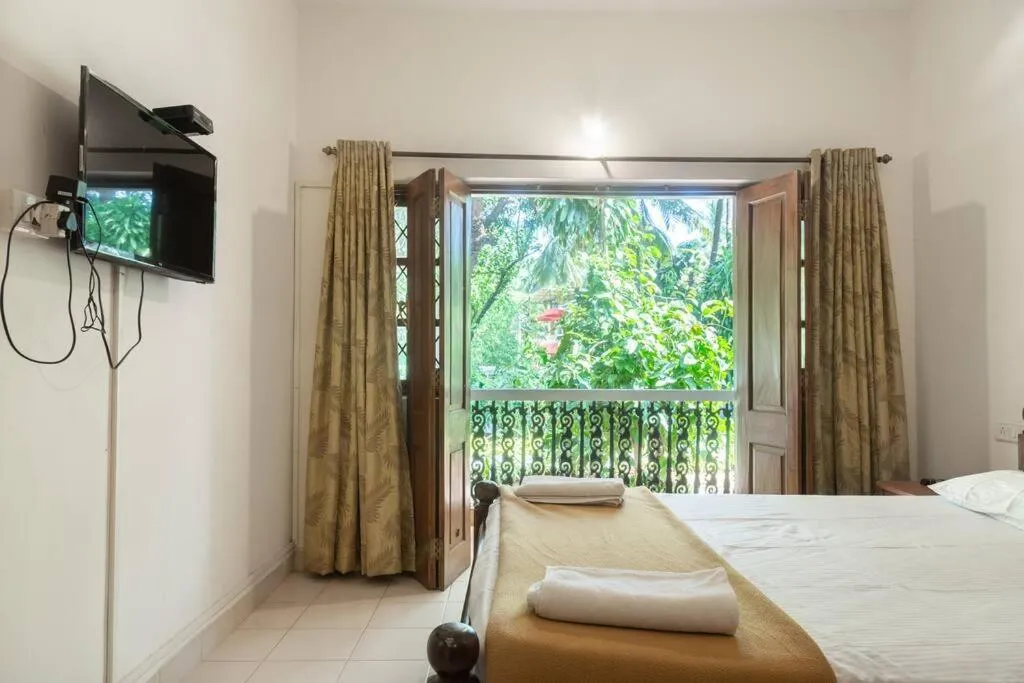 Photo of the whole room, Bed in Villa Barbosa, 2 BHK Villa & Luxury Rooms near Colva, Sernabatim, Benaulim Beach