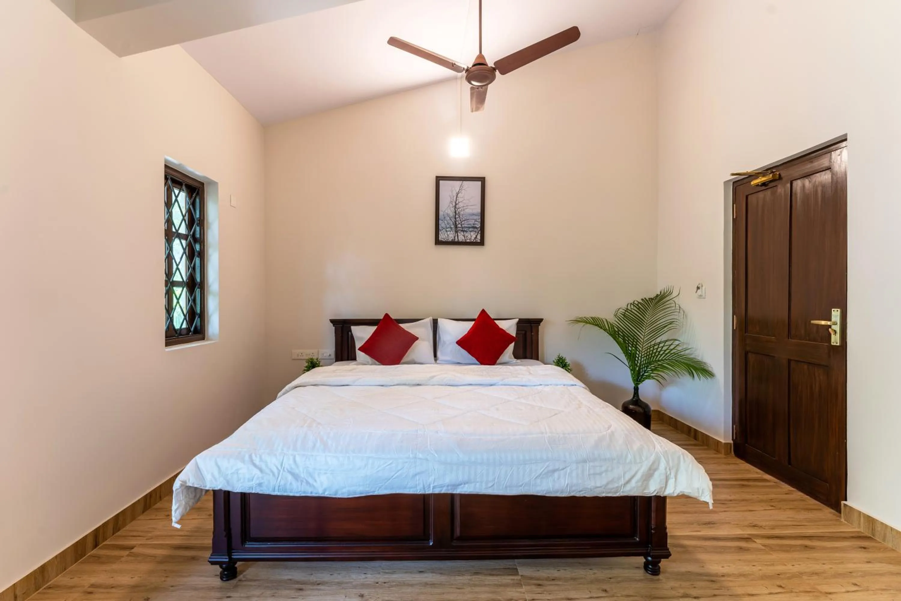Bed in Villa Barbosa, 2 BHK Villa & Luxury Rooms near Colva, Sernabatim, Benaulim Beach