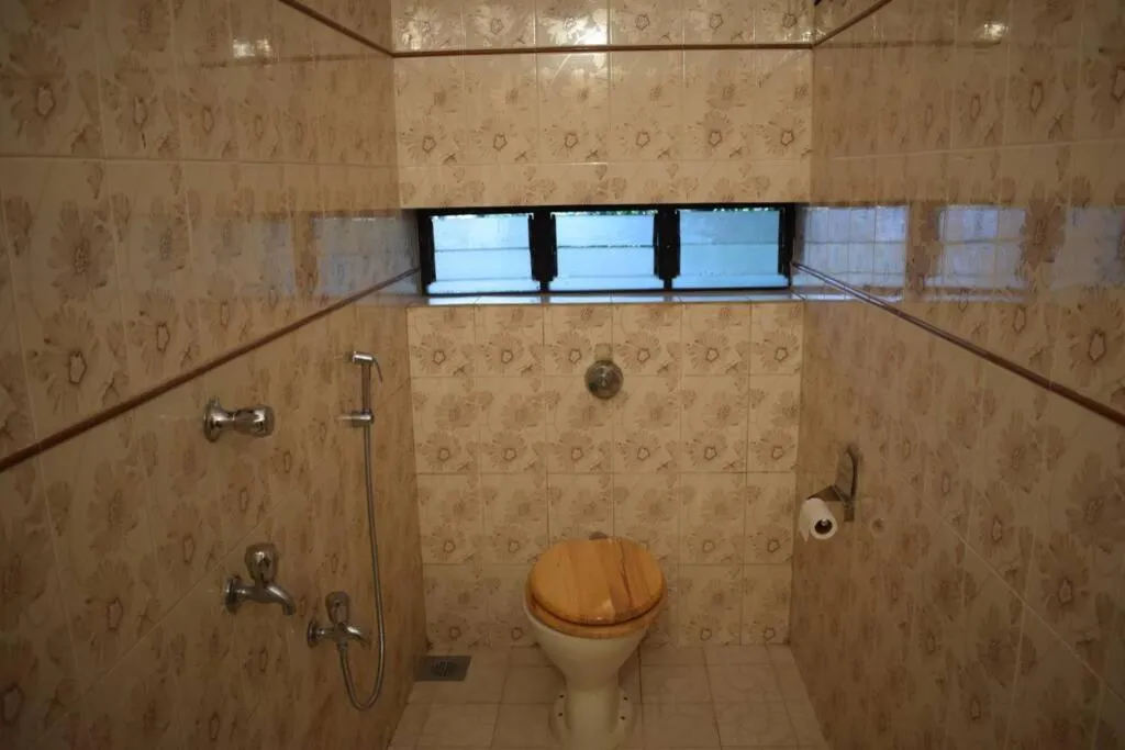 Bathroom in Villa Barbosa, 2 BHK Villa & Luxury Rooms near Colva, Sernabatim, Benaulim Beach