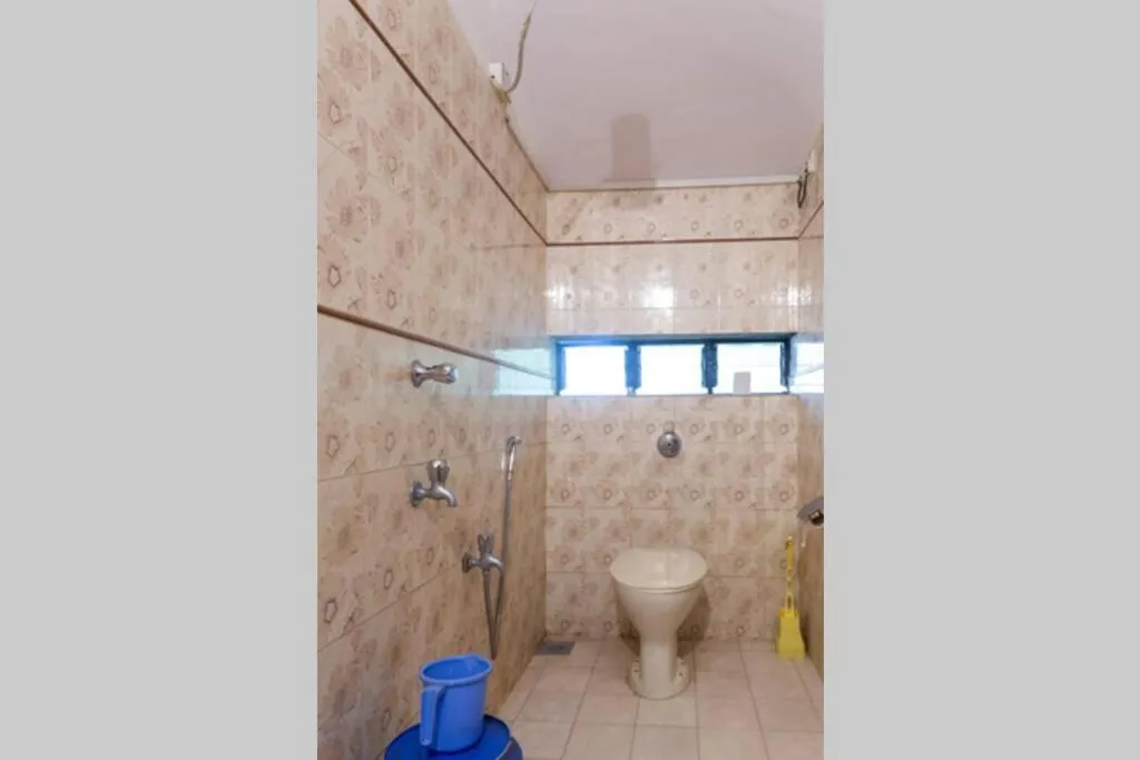Bathroom in Villa Barbosa, 2 BHK Villa & Luxury Rooms near Colva, Sernabatim, Benaulim Beach