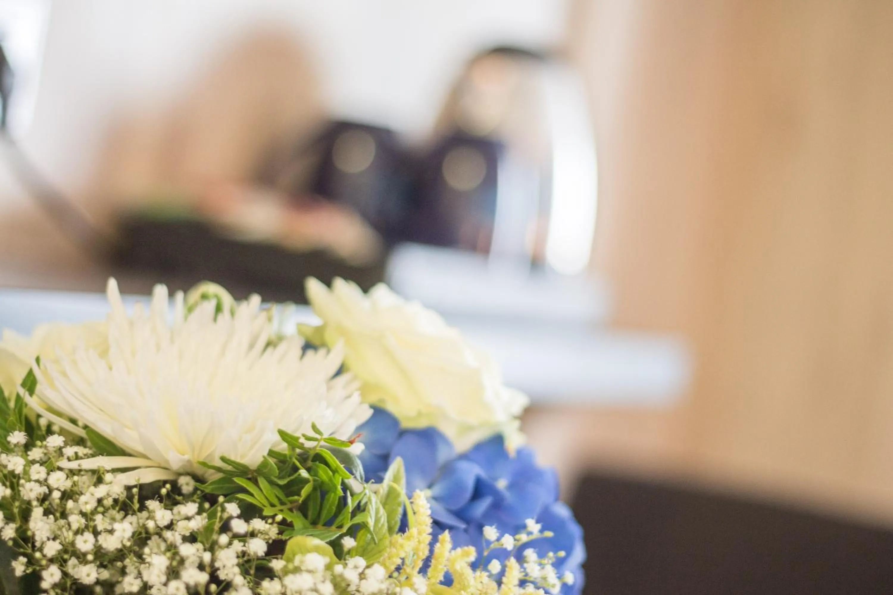 Coffee/tea facilities, Bed in Hotel Blauer Karpfen