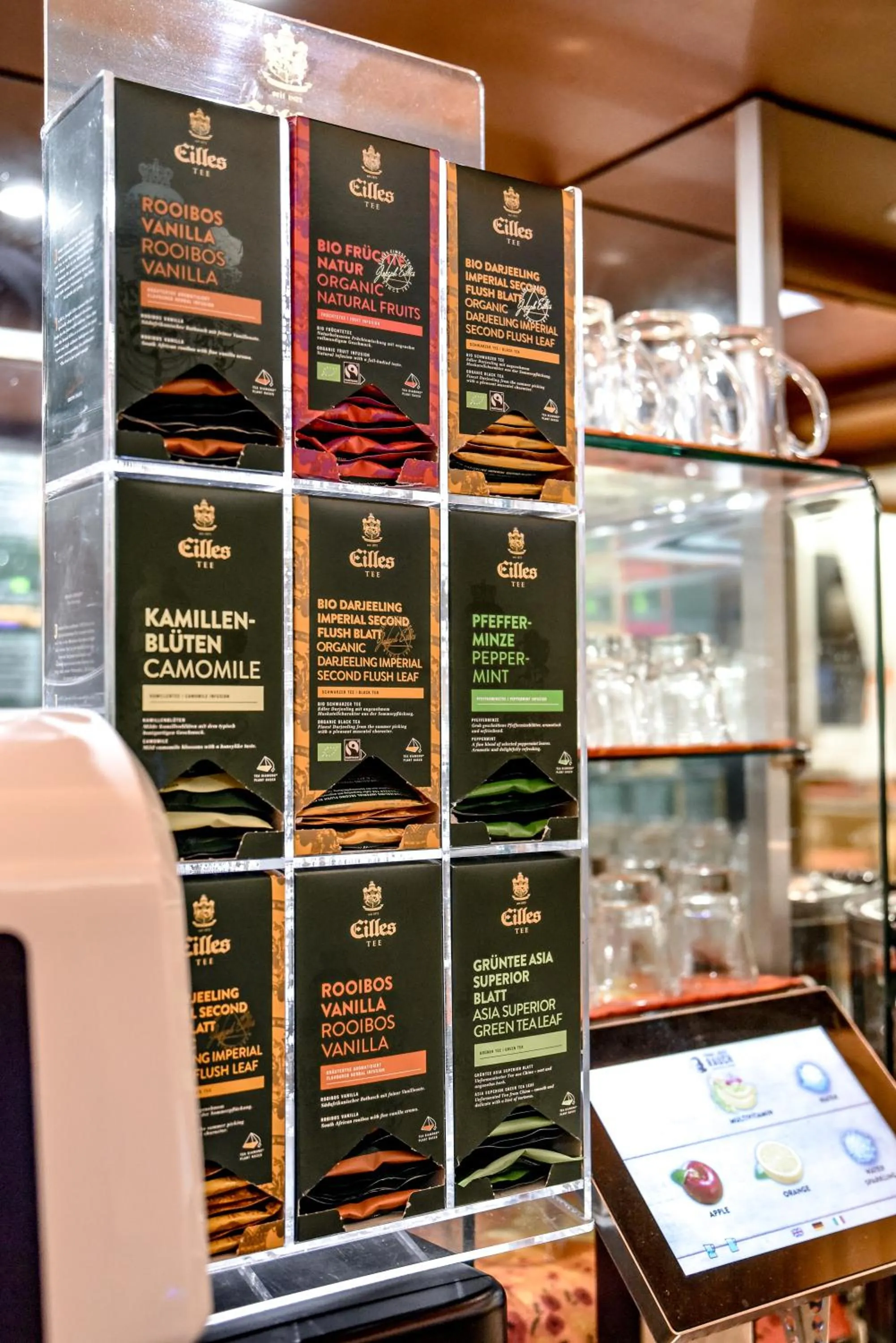 Coffee/tea facilities in Hotel Blauer Karpfen