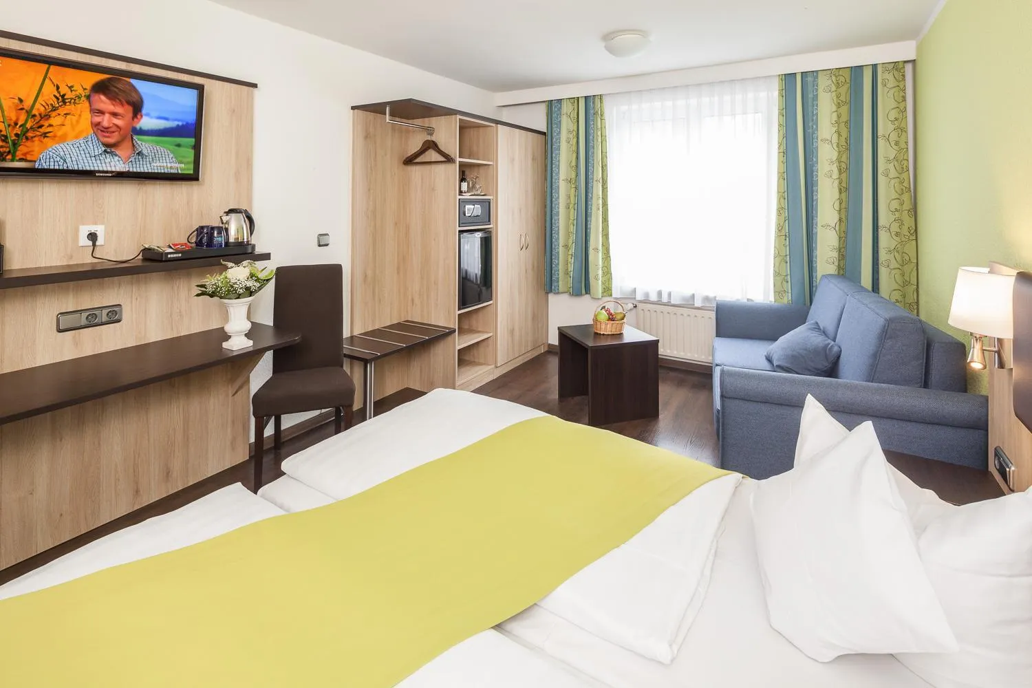 Bed in Hotel Blauer Karpfen