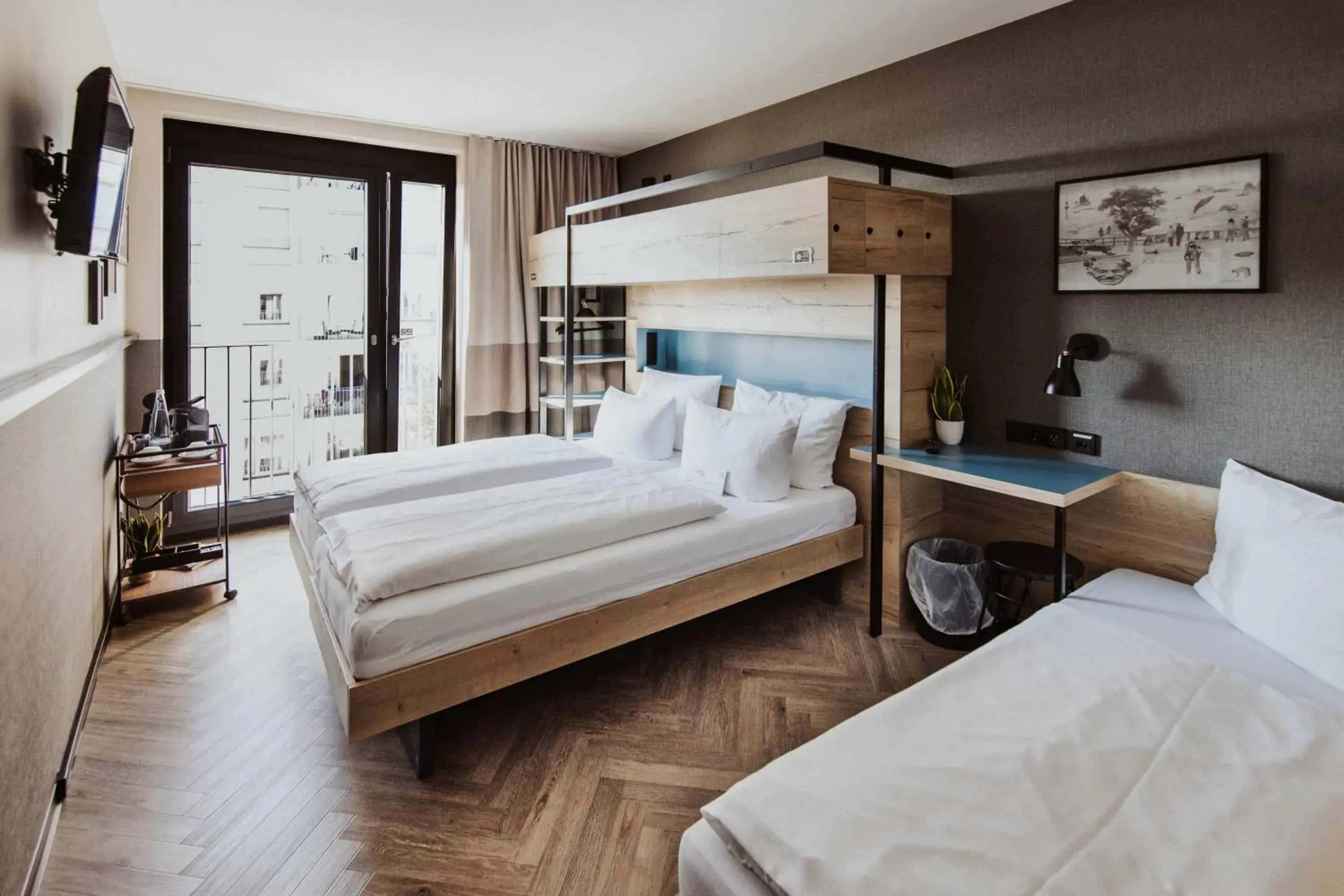 Deluxe Family Room in Emma by Schulz Hotel Berlin Friedrichshain Deluxe Family Room in Emma by Schulz Hotel Berlin Friedrichshain