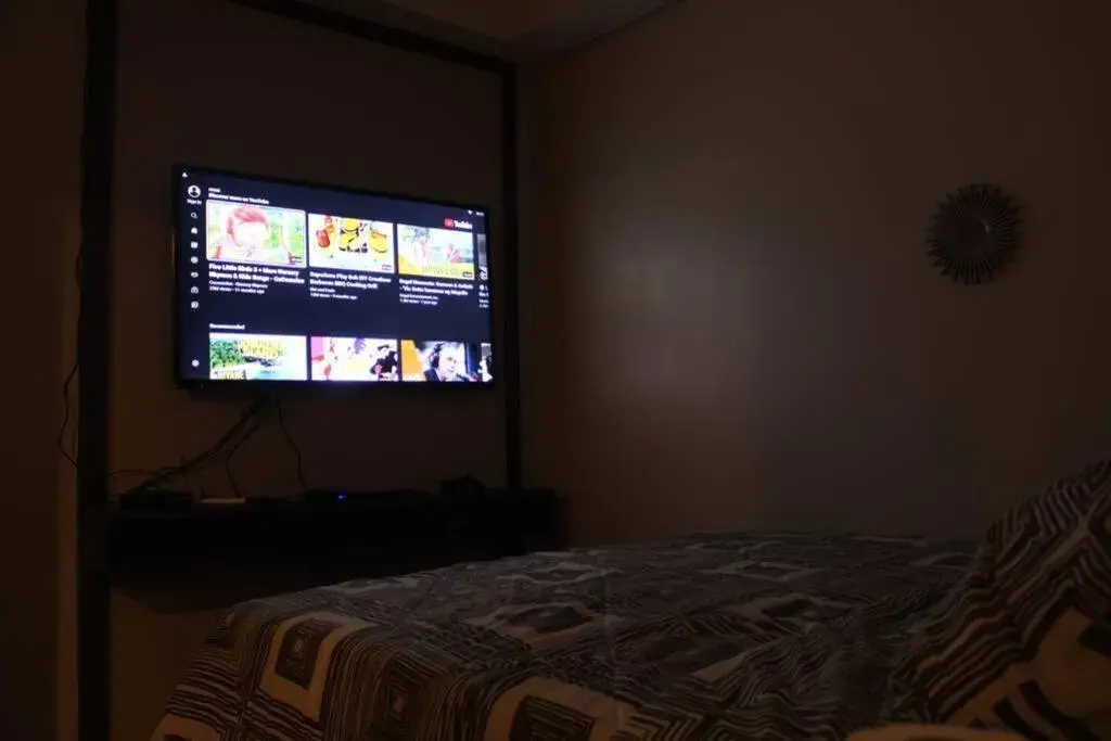 Bed in A2J Luxury BGC Balcony Suite Near SM AURA Taguig Bed in A2J Luxury BGC Balcony Suite Near SM AURA Taguig